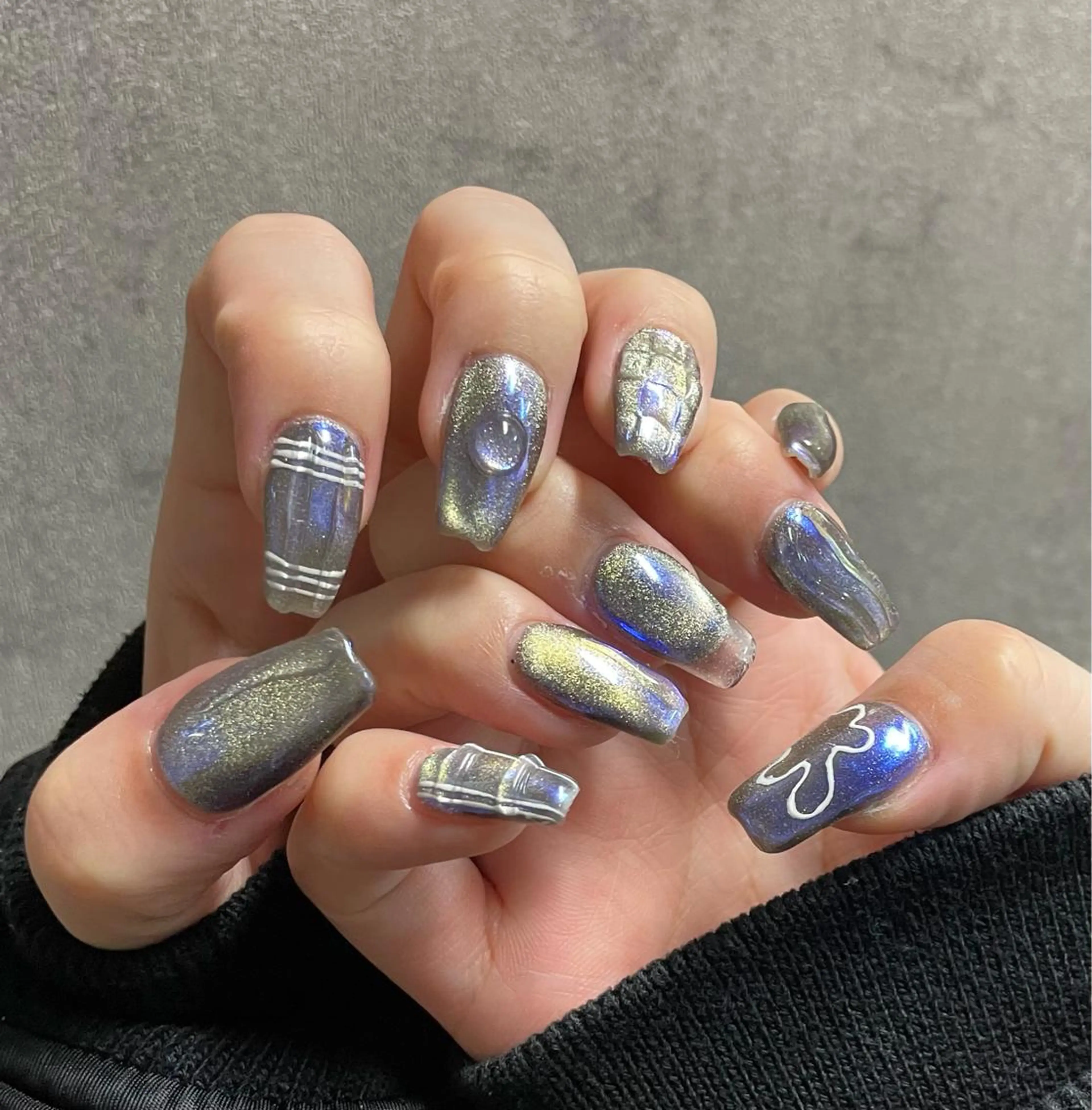 ネイル アートネイル ジェルネイル 氷ネイル・うるうるネイル マグネットネイル ミラーネイル nailstudio eviz新宿店のネイルデザイン