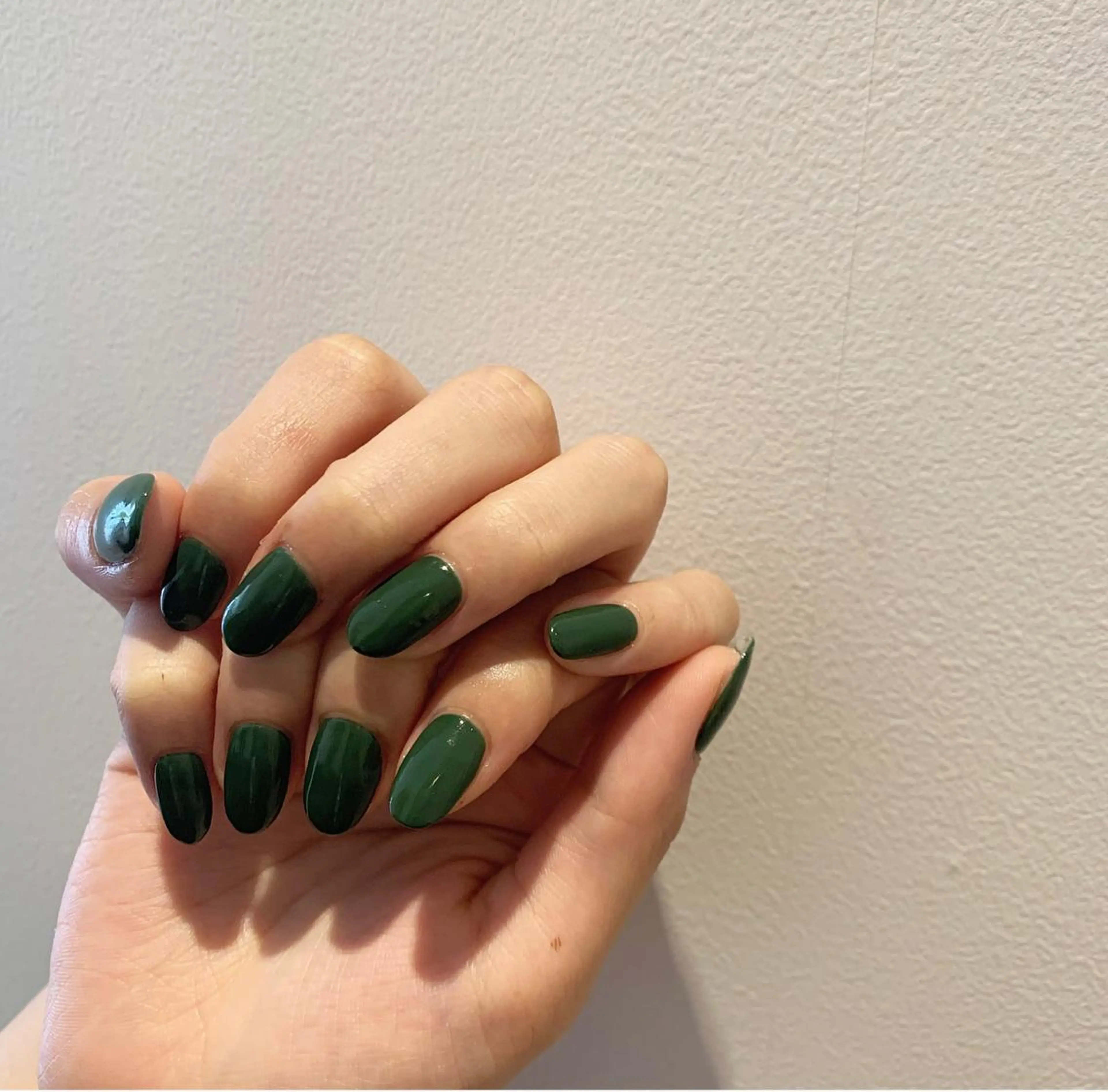 ネイル グリーン 佐藤 穂乃香のネイルデザイン