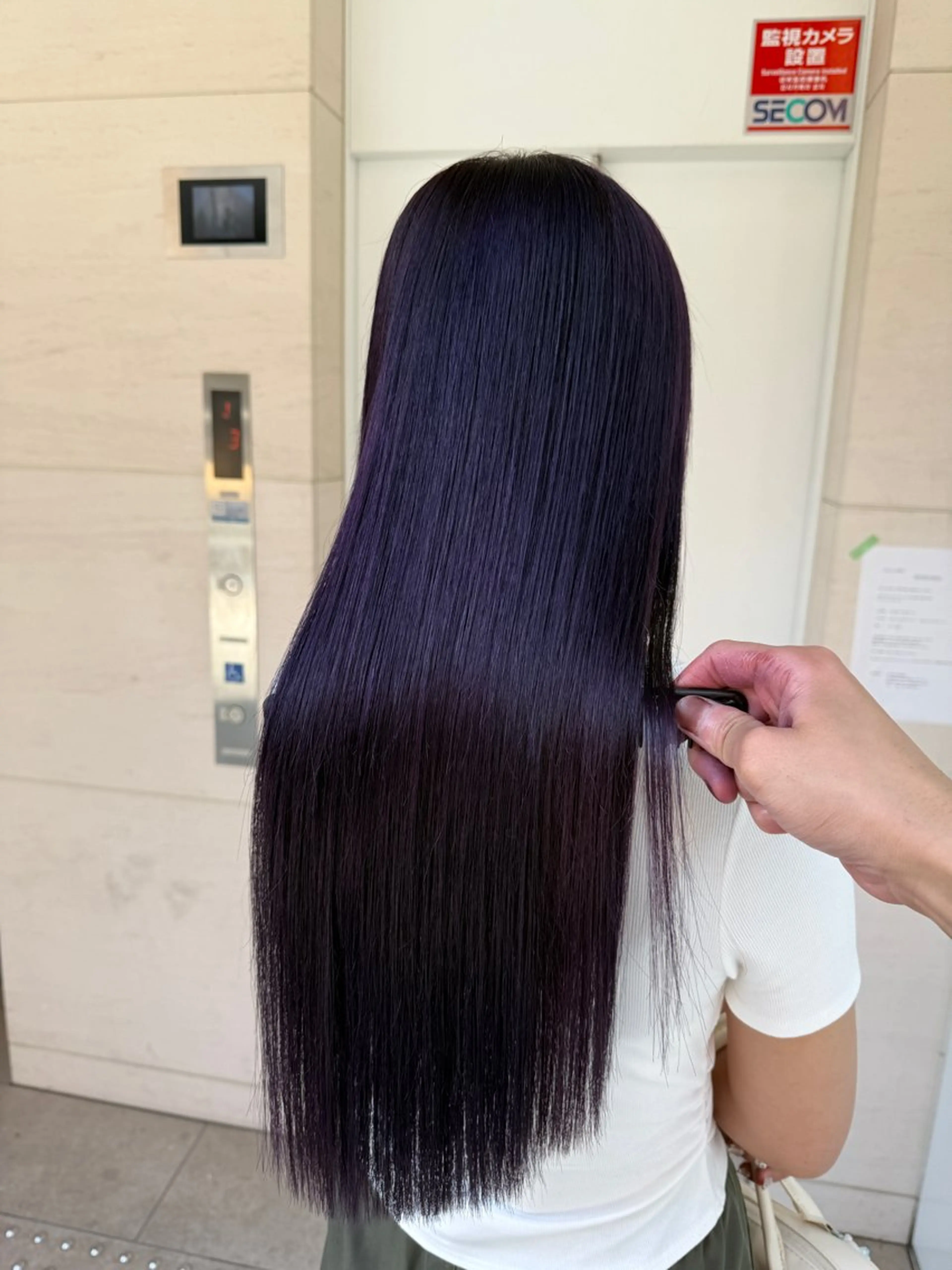 ロング カラー ハイトーン/ 縮毛矯正のヘアスタイル