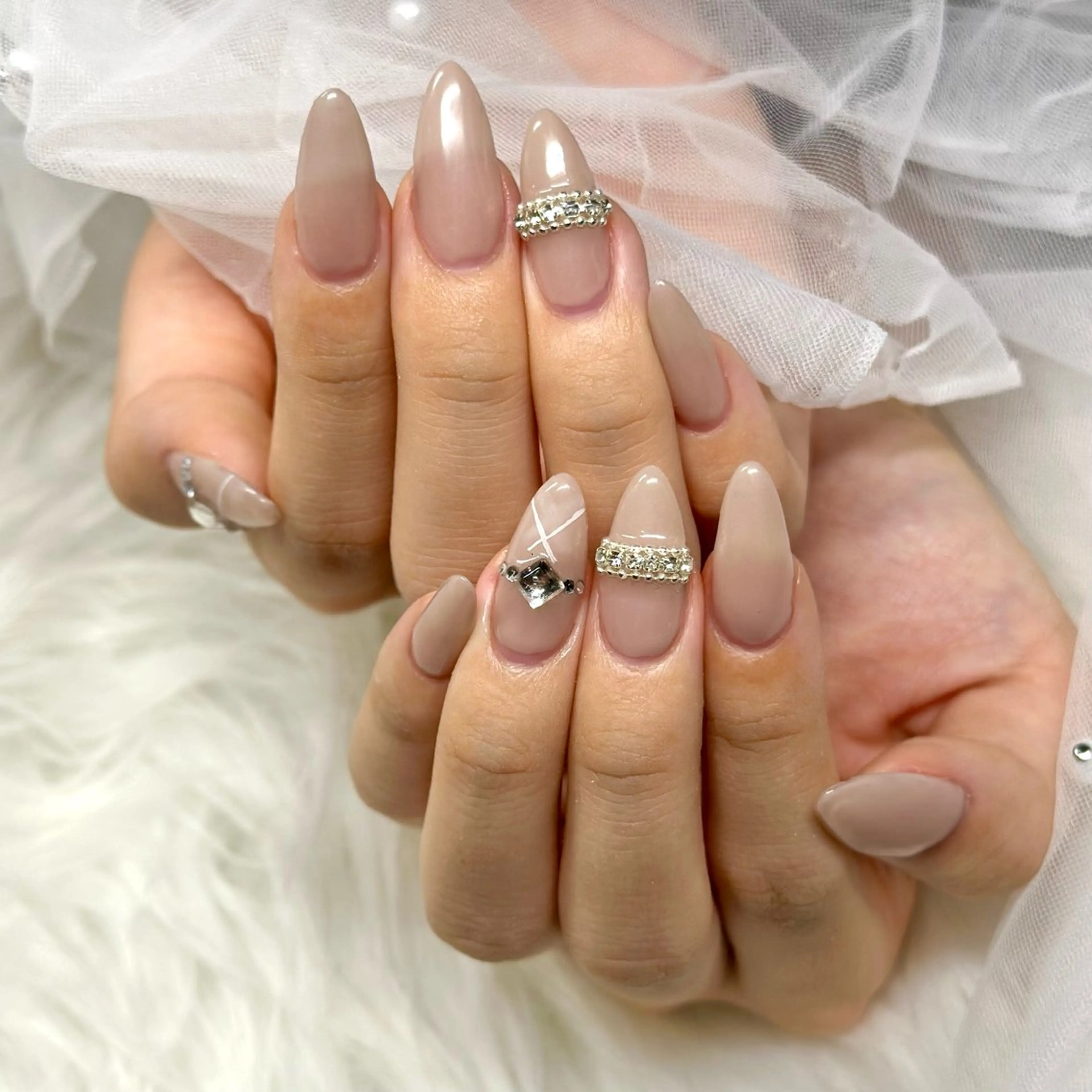 ネイル MIGHTY COLORのネイルデザイン