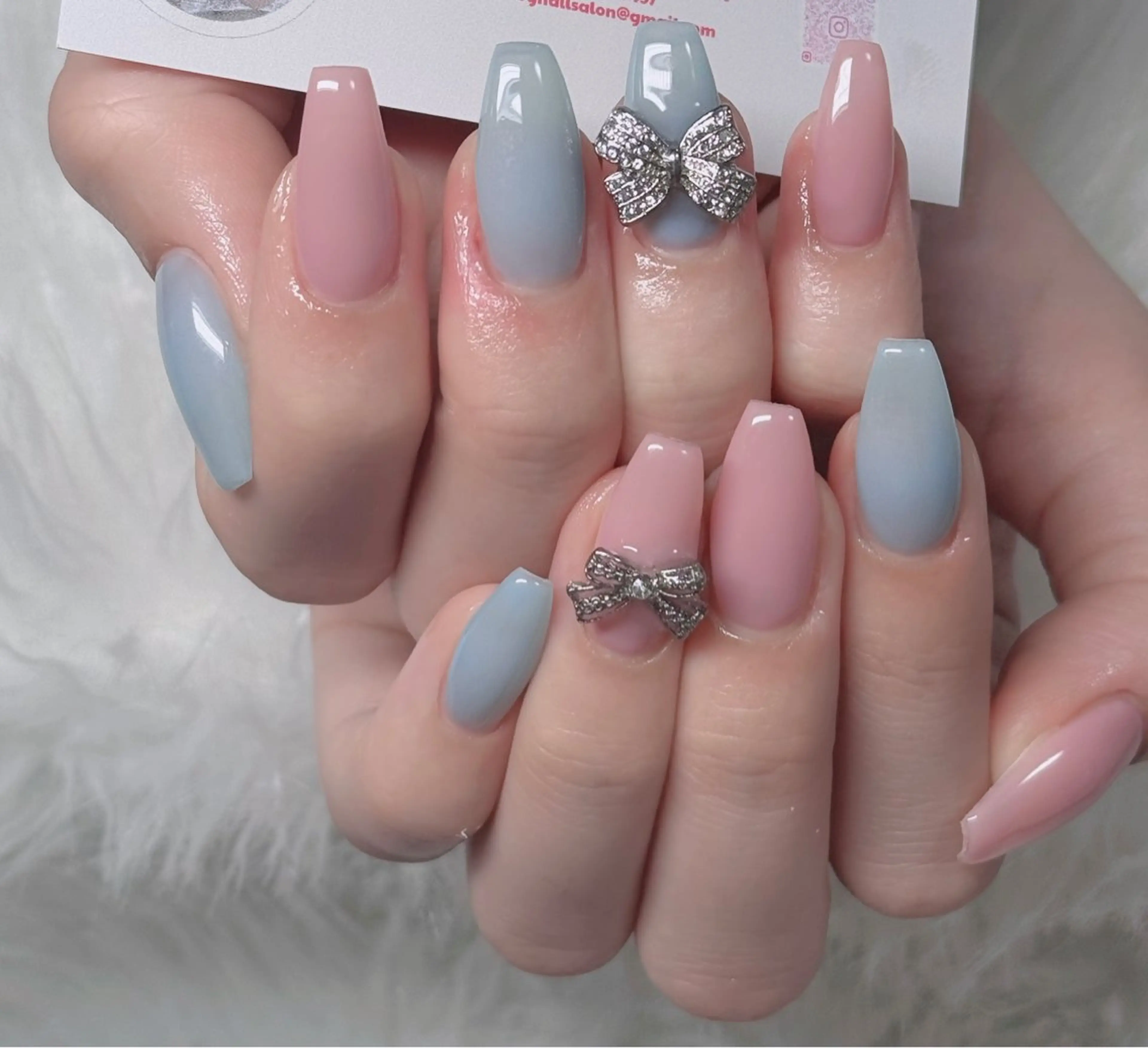 ネイル オーロラネイル フレンチネイル ジェルネイル ハロウィン キラキラネイル ハンドネイル H.baby Nail Salonのネイルデザイン