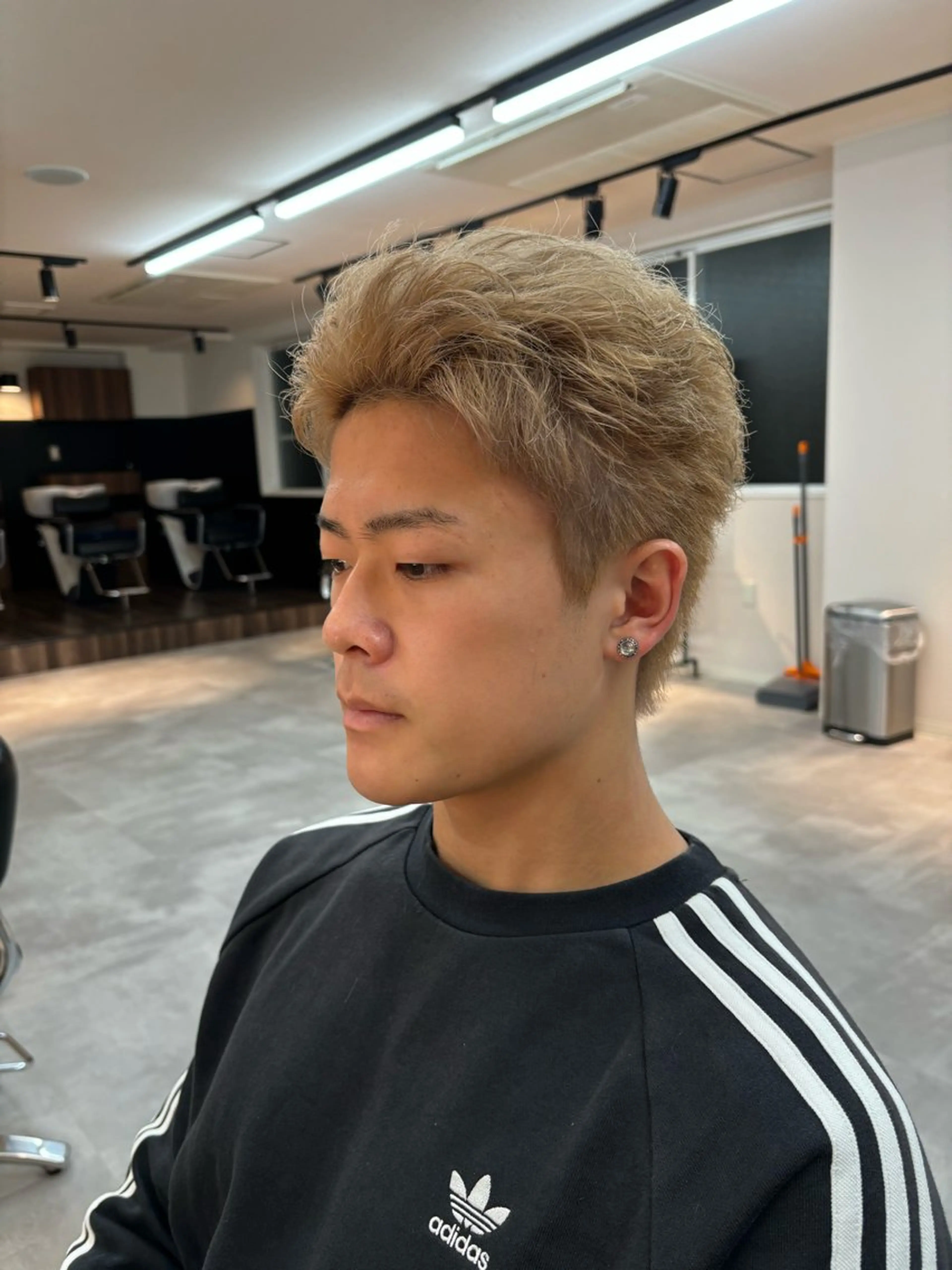 メンズ メンズショート カット フェザーパーマ/韓国 /メンズカット保立のヘアスタイル