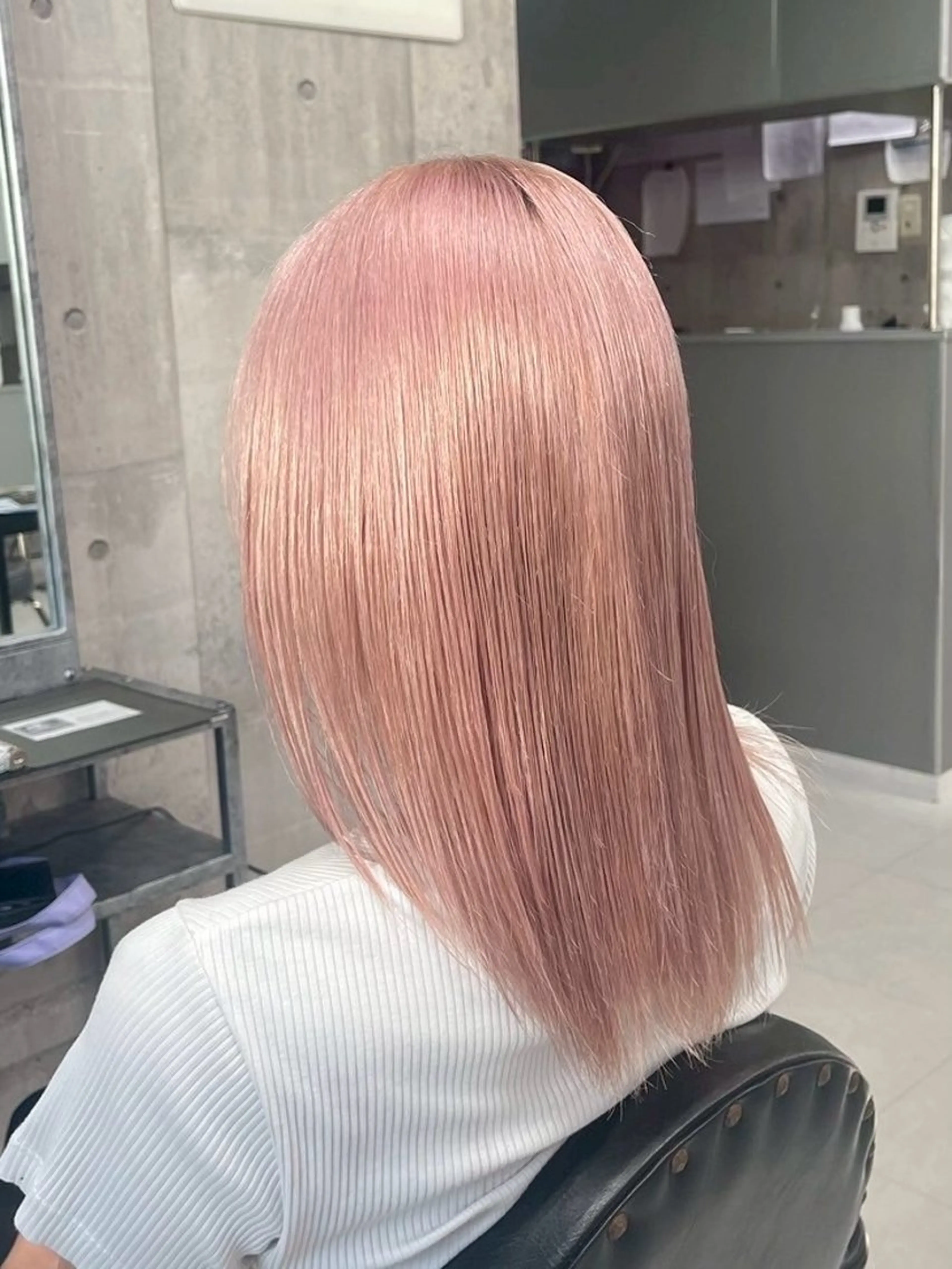 セミロング カラー パーマ ヘアアレンジ メンズ キッズ ヘアカラー トリートメント レイヤー×ハイトーン / mihana🪐のヘアスタイル