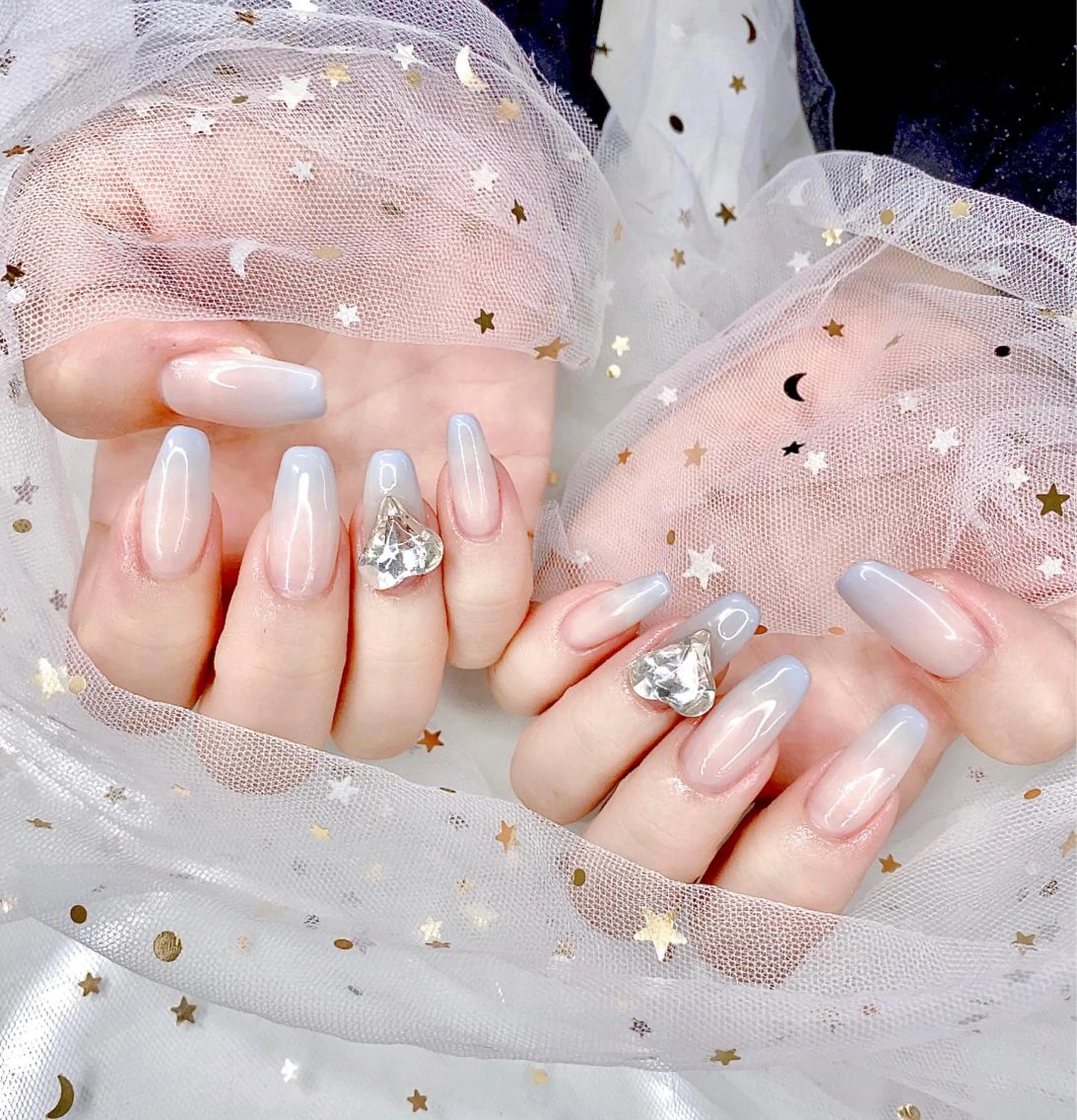 ネイル I-nailロング /ワンホン/キラキラのネイルデザイン