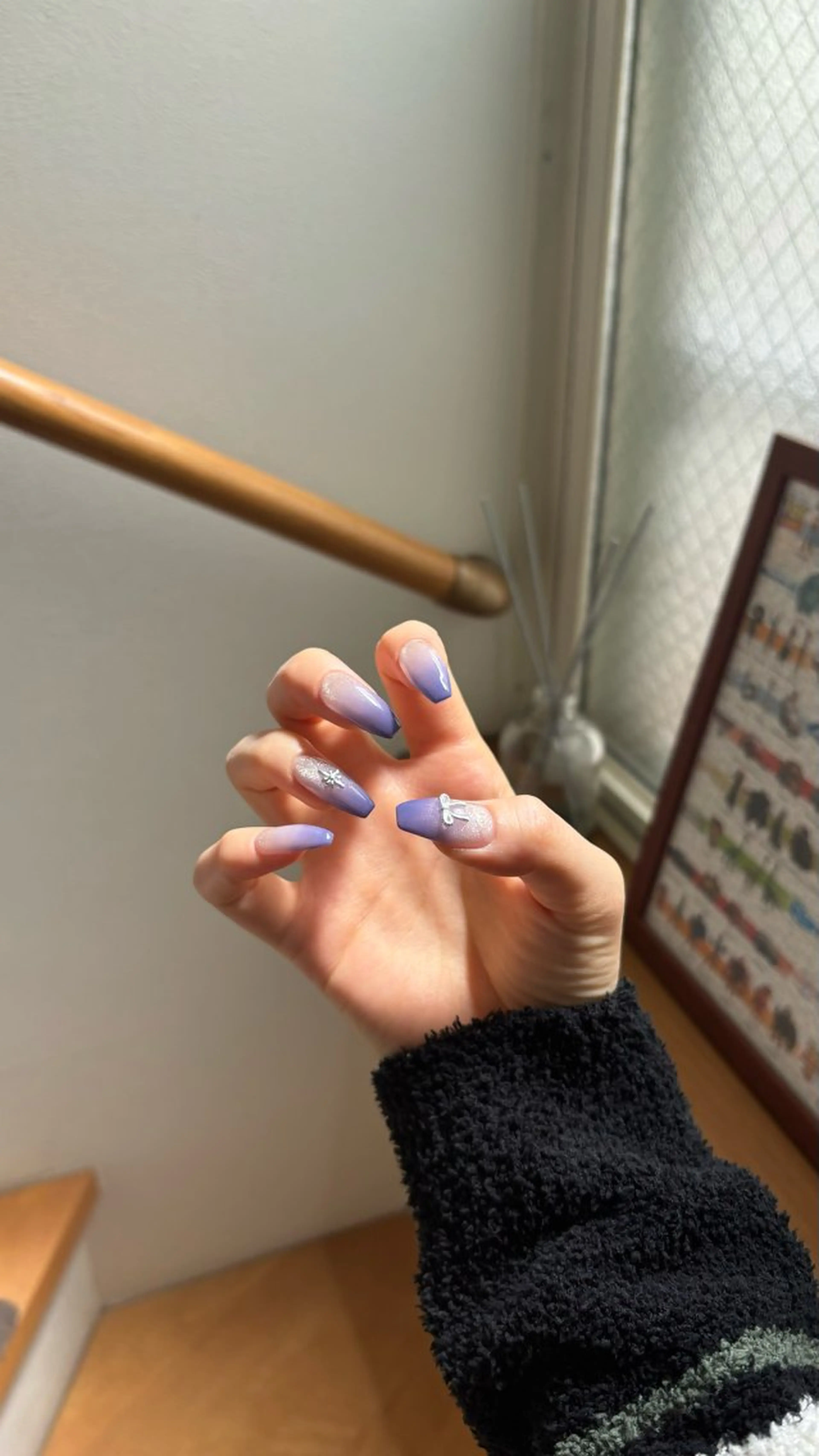 ネイル グラデーション マグネットネイル シルバー 赤根 風南のネイルデザイン