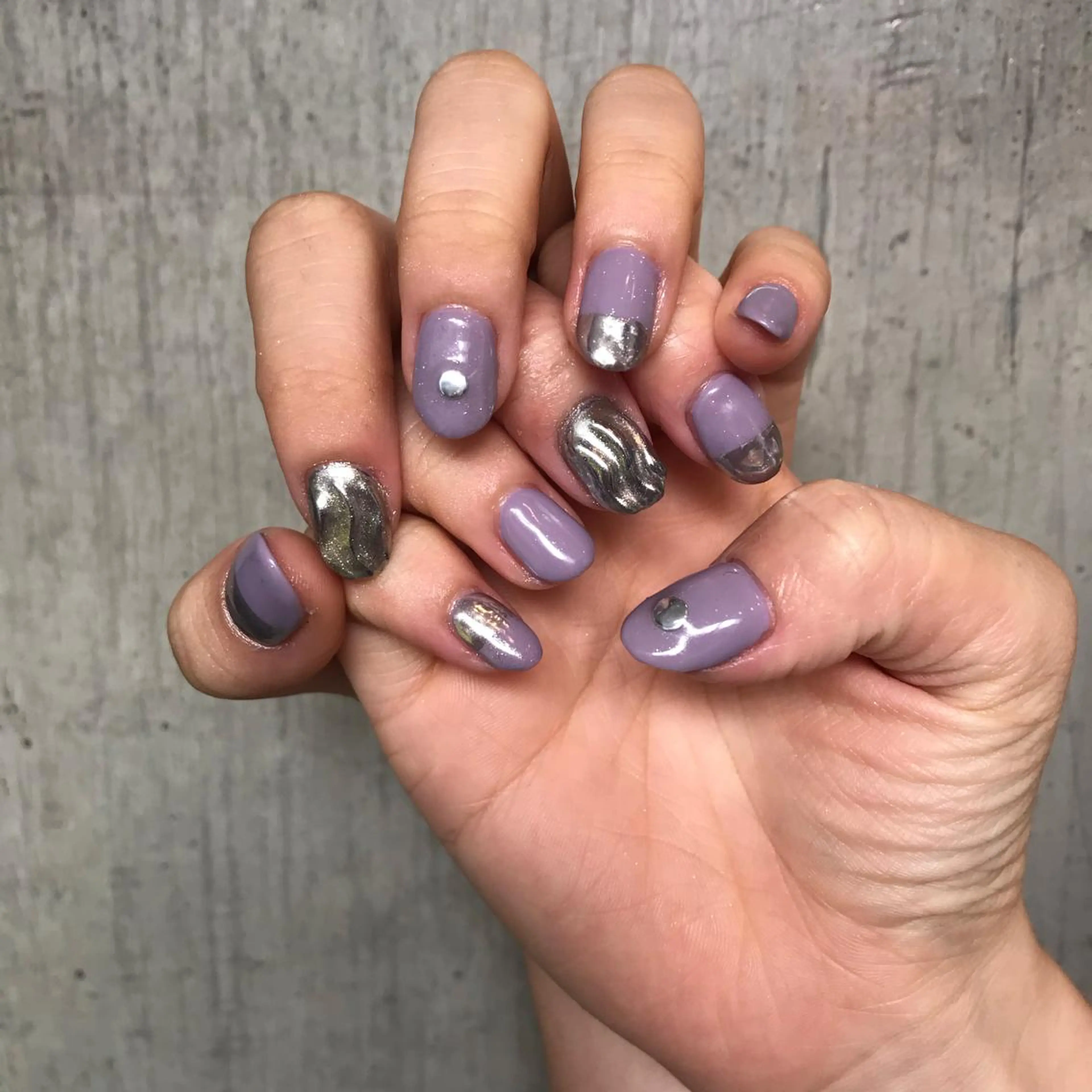 ネイル viewstokyo所属・mana 暖色カラーカットのヘアスタイル