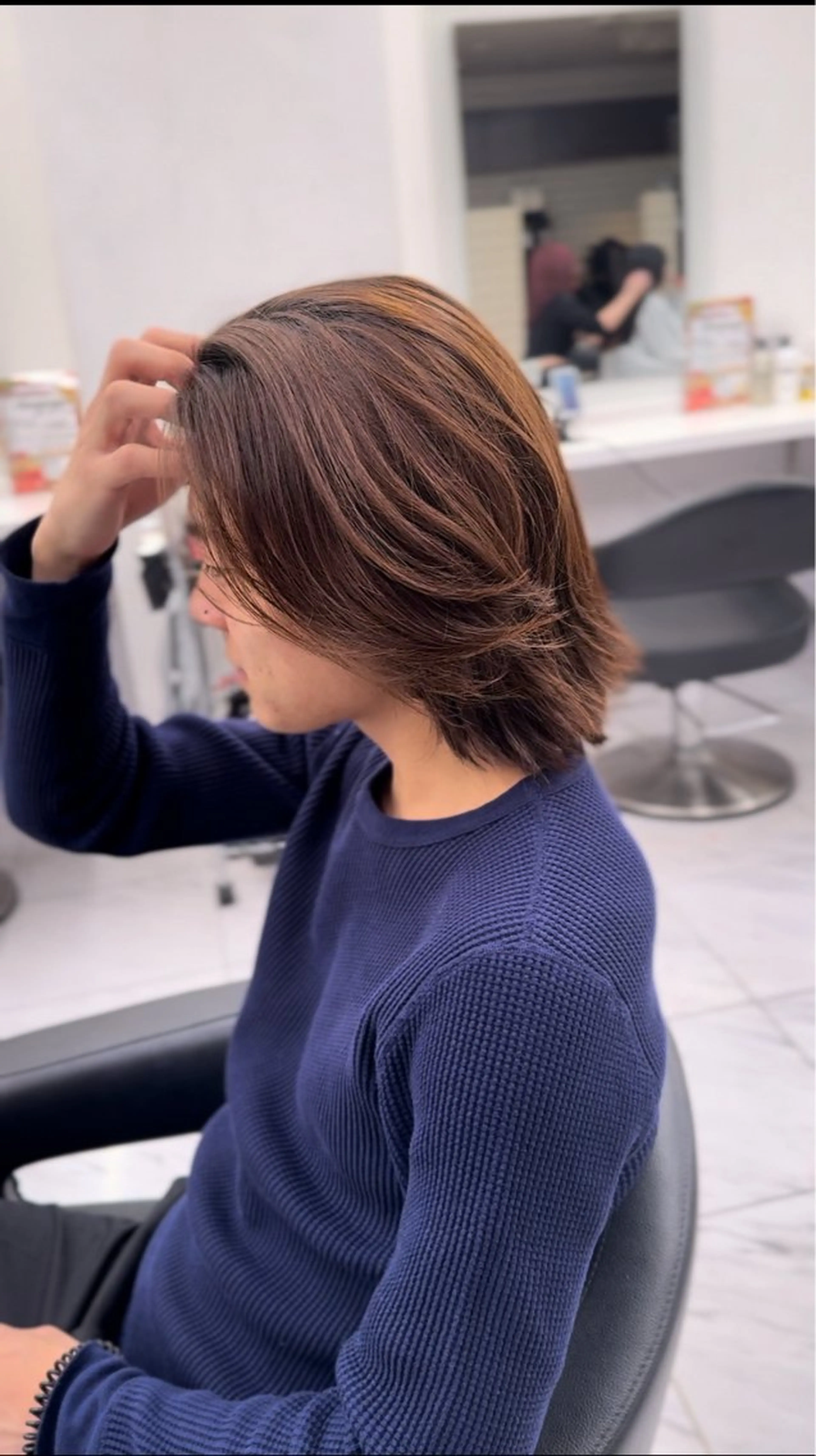 ミディアム パーマ ヘアアレンジ メンズ ミディアムパーマ メンズパーマ カット パーマ トリートメント ヘッドスパ ヘアセット 顔まわりカット の達人のヘアスタイル
