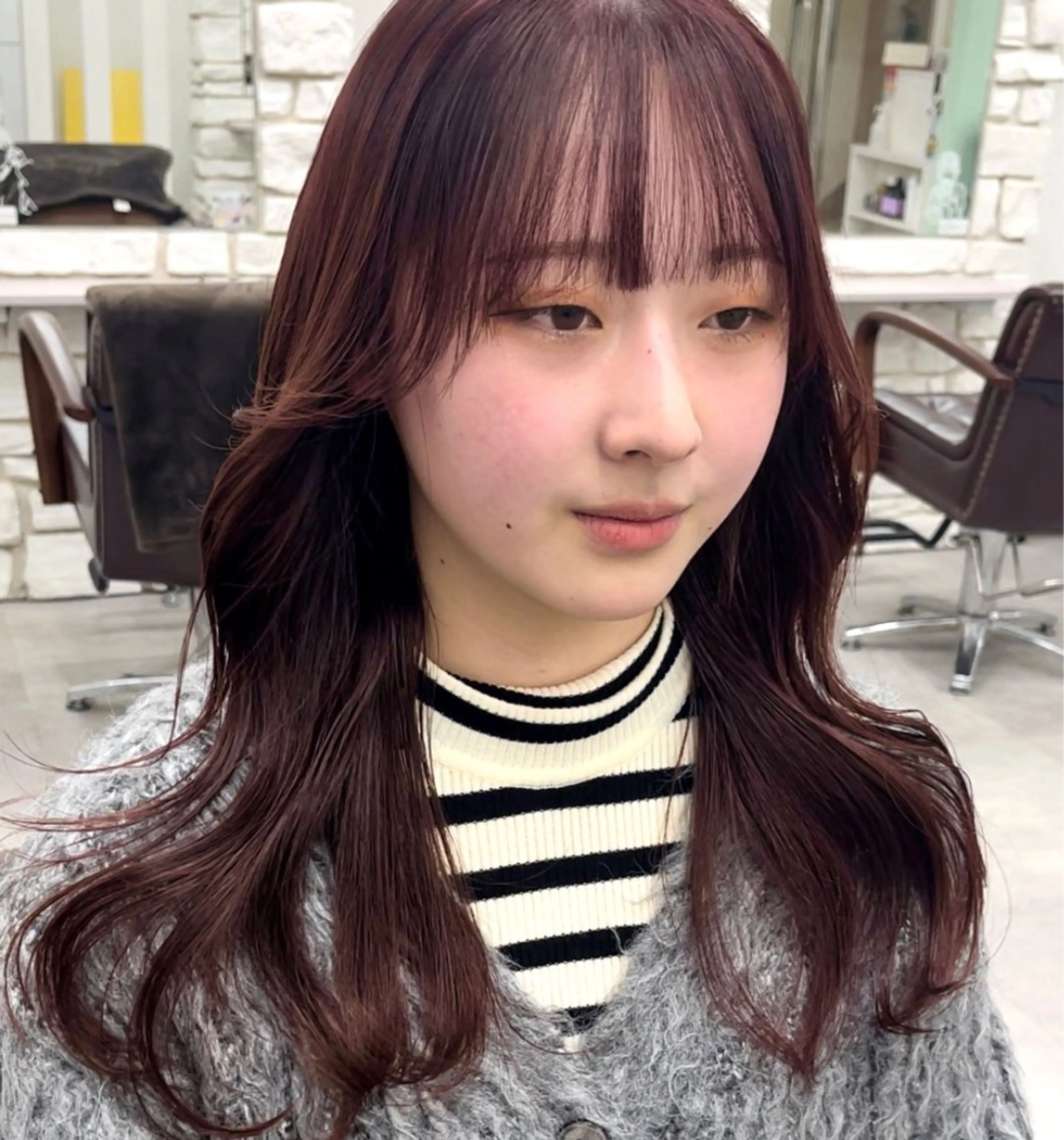 ロング カラー カシス ピンクカラー カット ヘアカラー トリートメント 天王寺髪質改善なら よしみさん✨のヘアスタイル