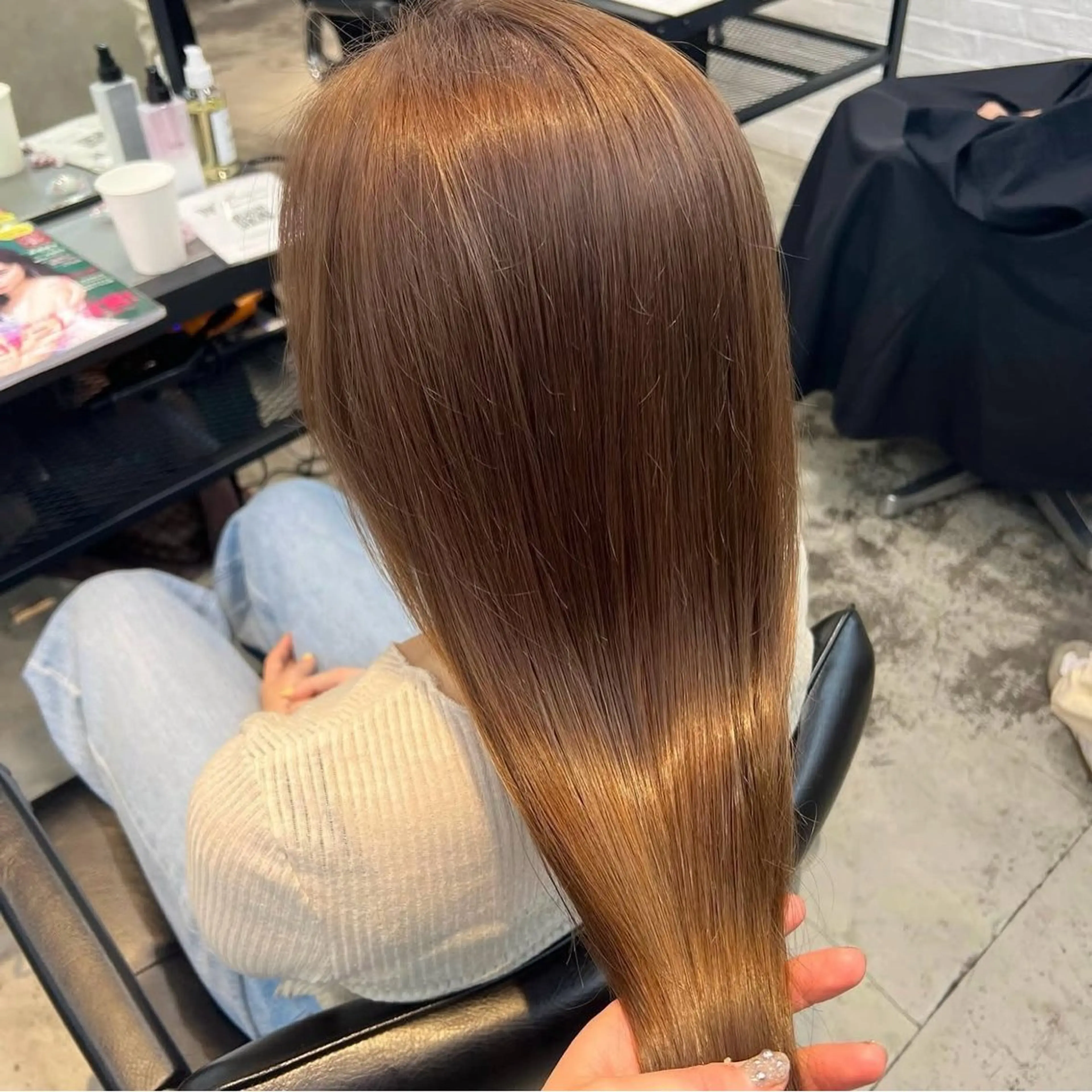 セミロング カラー ブリーチ 透明感カラー ブリーチなしカラー 🌼動き×透明感🩵 ハイトーン/ナナのヘアスタイル