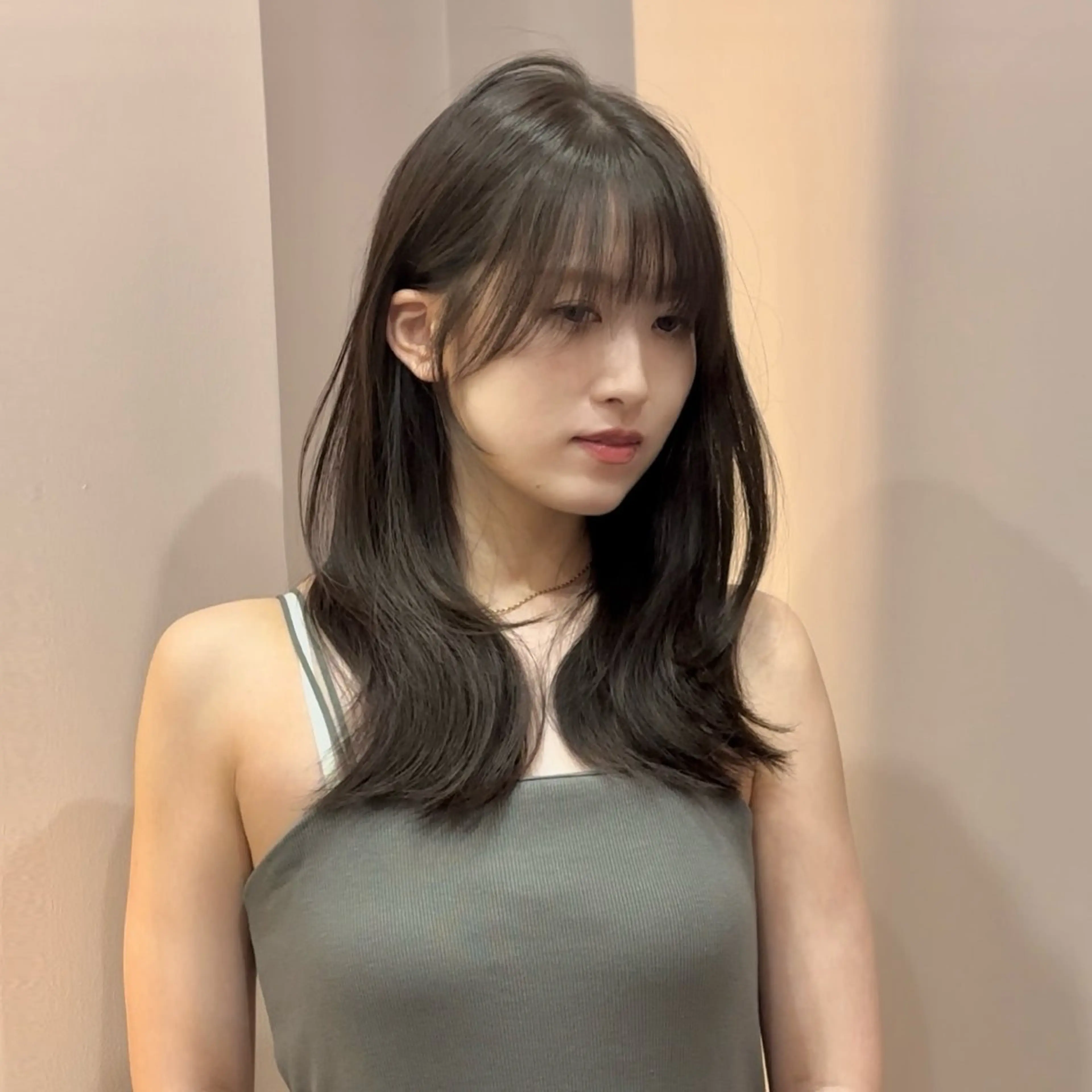 セミロング カット ヘアカラー はまだ かんたのヘアスタイル