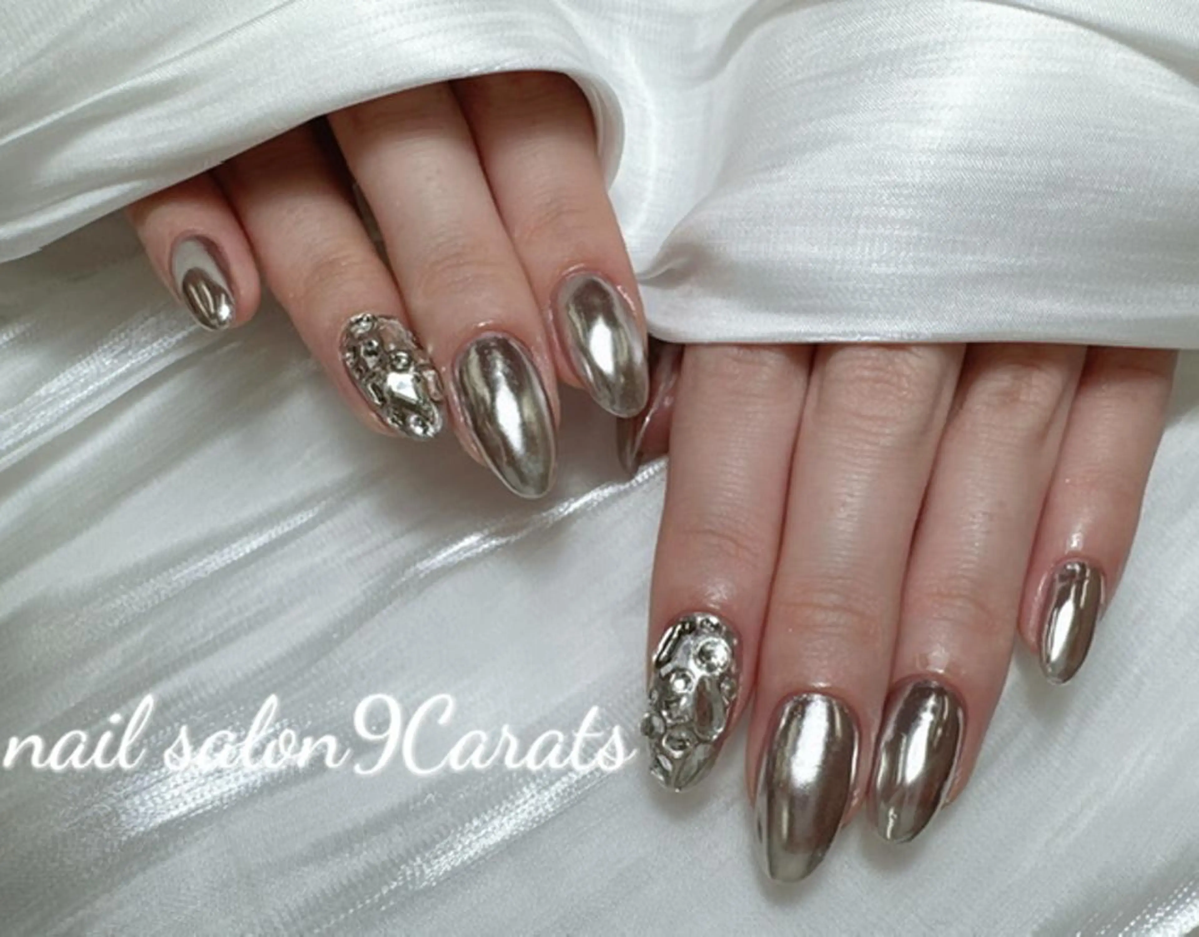 ネイル ミラーネイル ハンドネイル ハンドケア ネイルサロン 9Carats神田のネイルデザイン