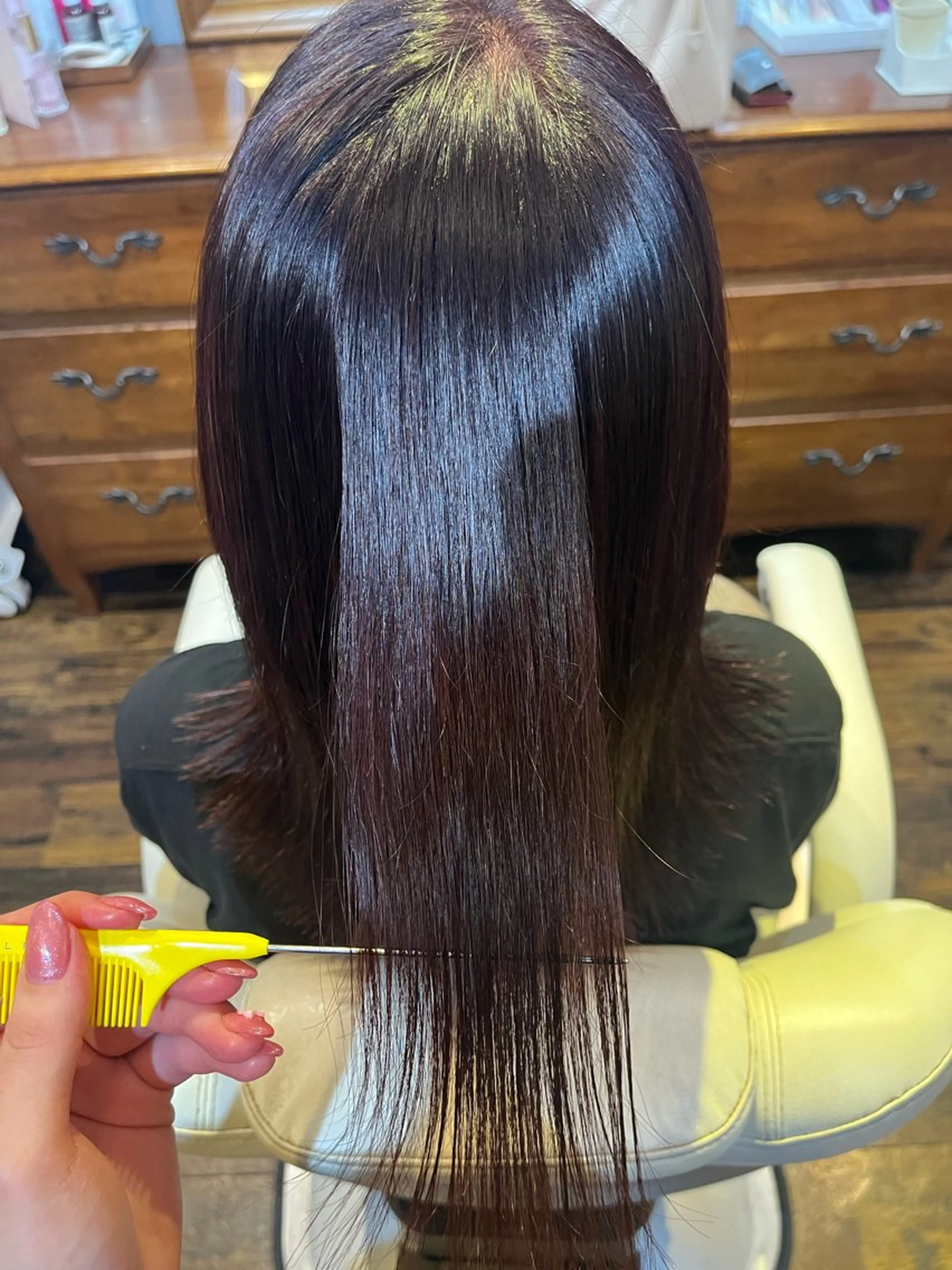 セミロング カラー ブリーチ ボルドーカラー 透明感カラー jam Creative Hair Design所属・【jam】横山 真優華のヘアスタイル