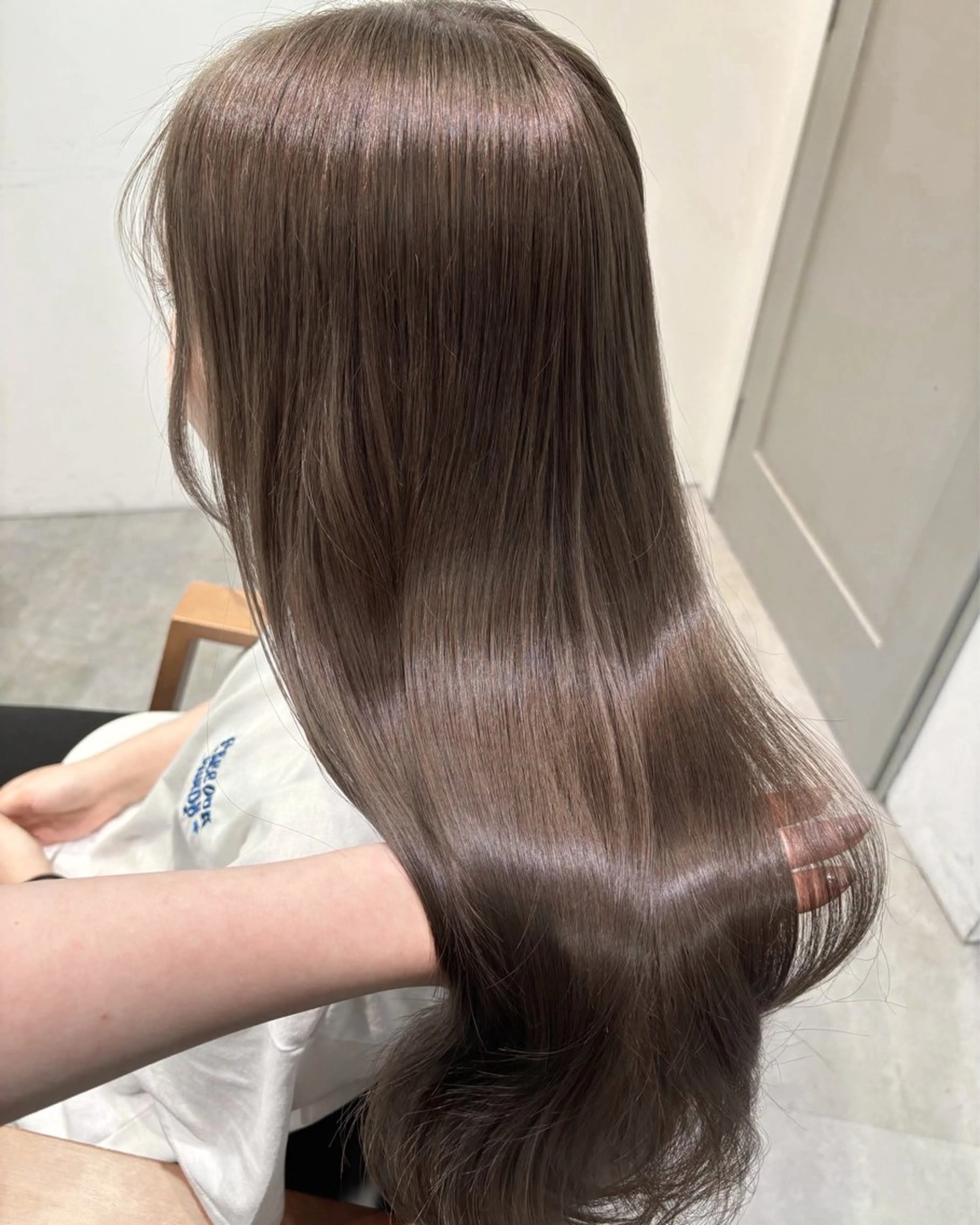 ロング カラー ベージュカラー 透明感カラー オリーブベージュ ‎Lby home 🪽mikuのヘアスタイル