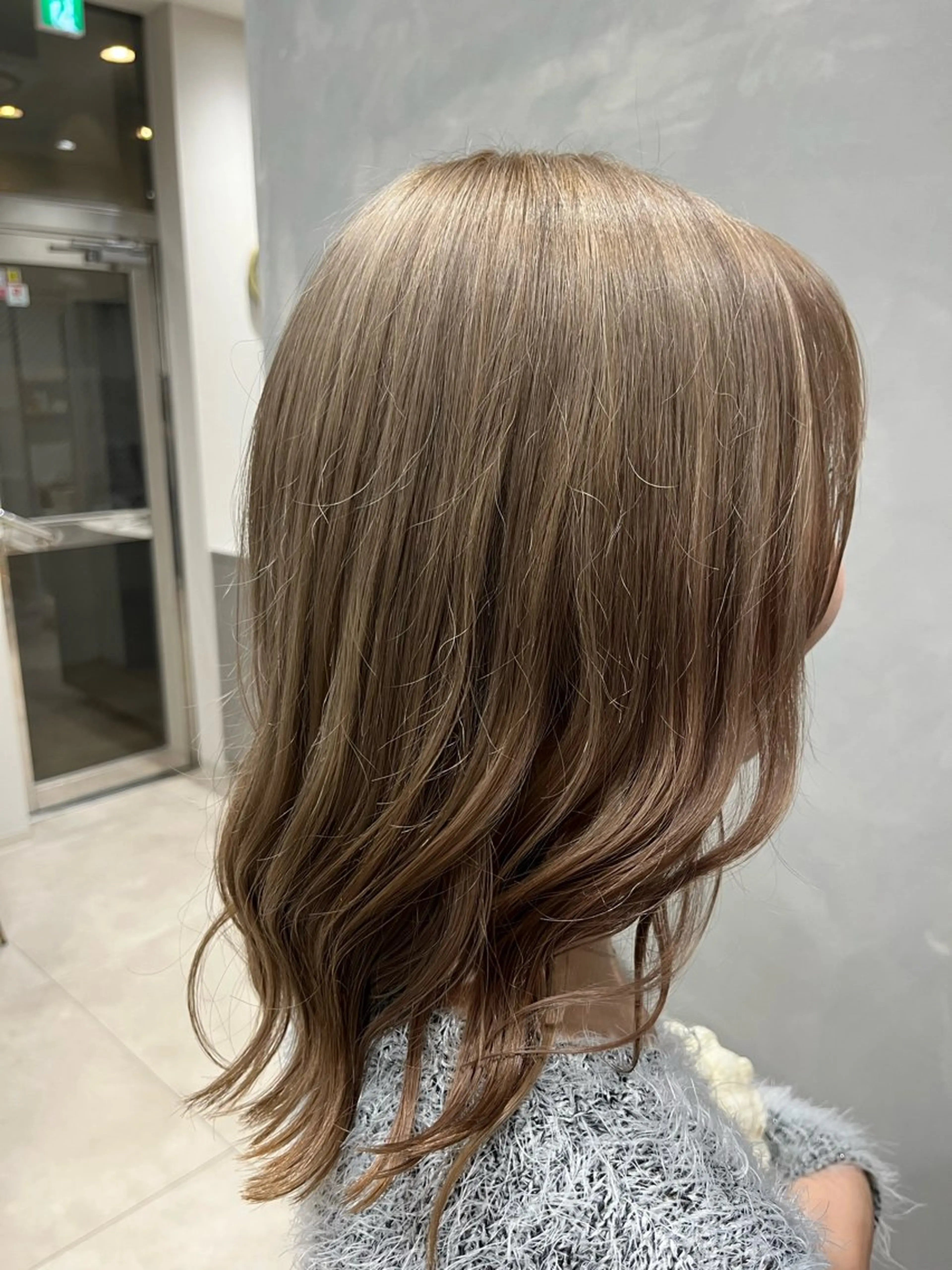 ミディアム 💜N°大分💜 三浦のヘアスタイル