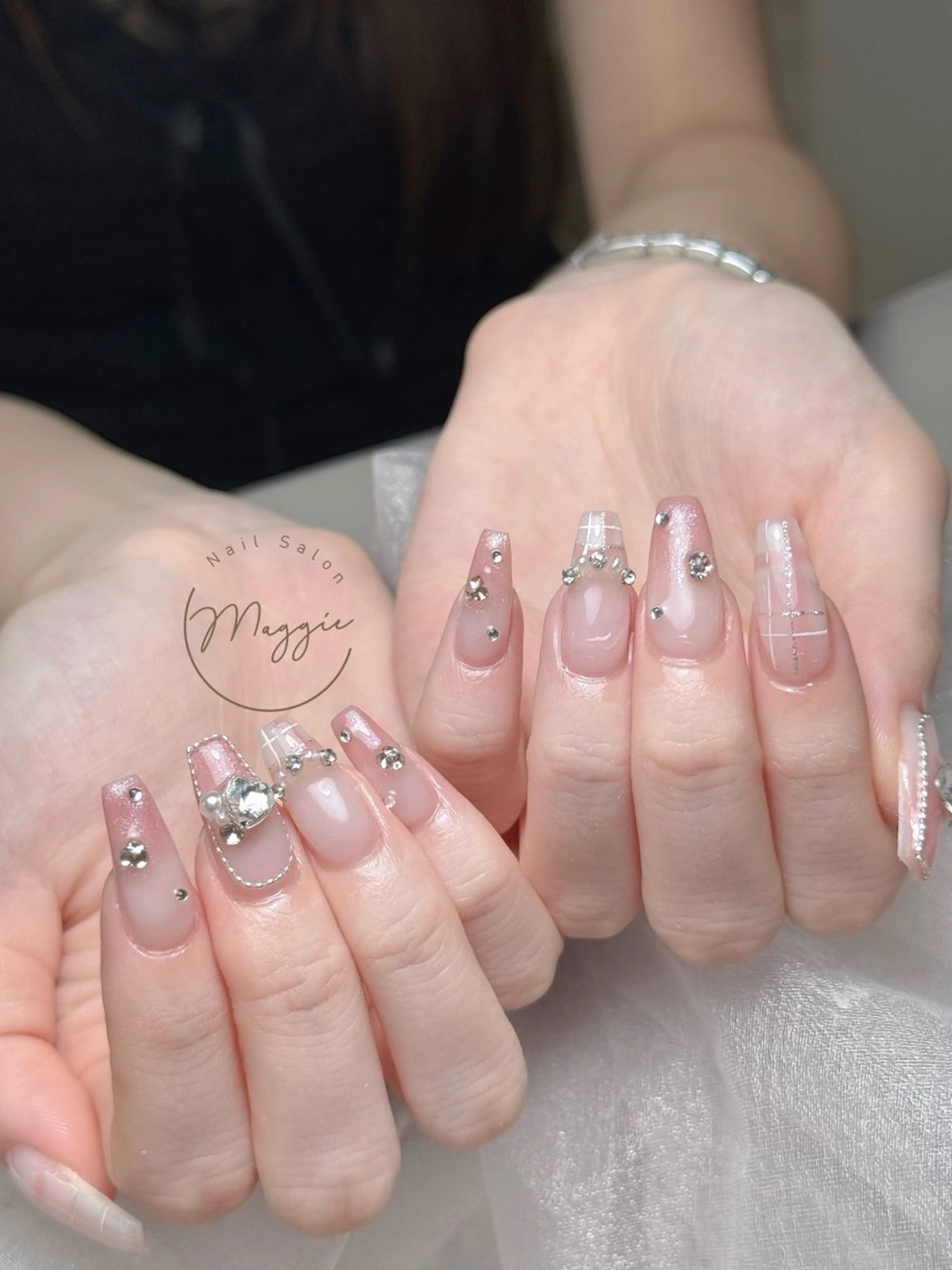ネイル Maggie Nail🦩のネイルデザイン