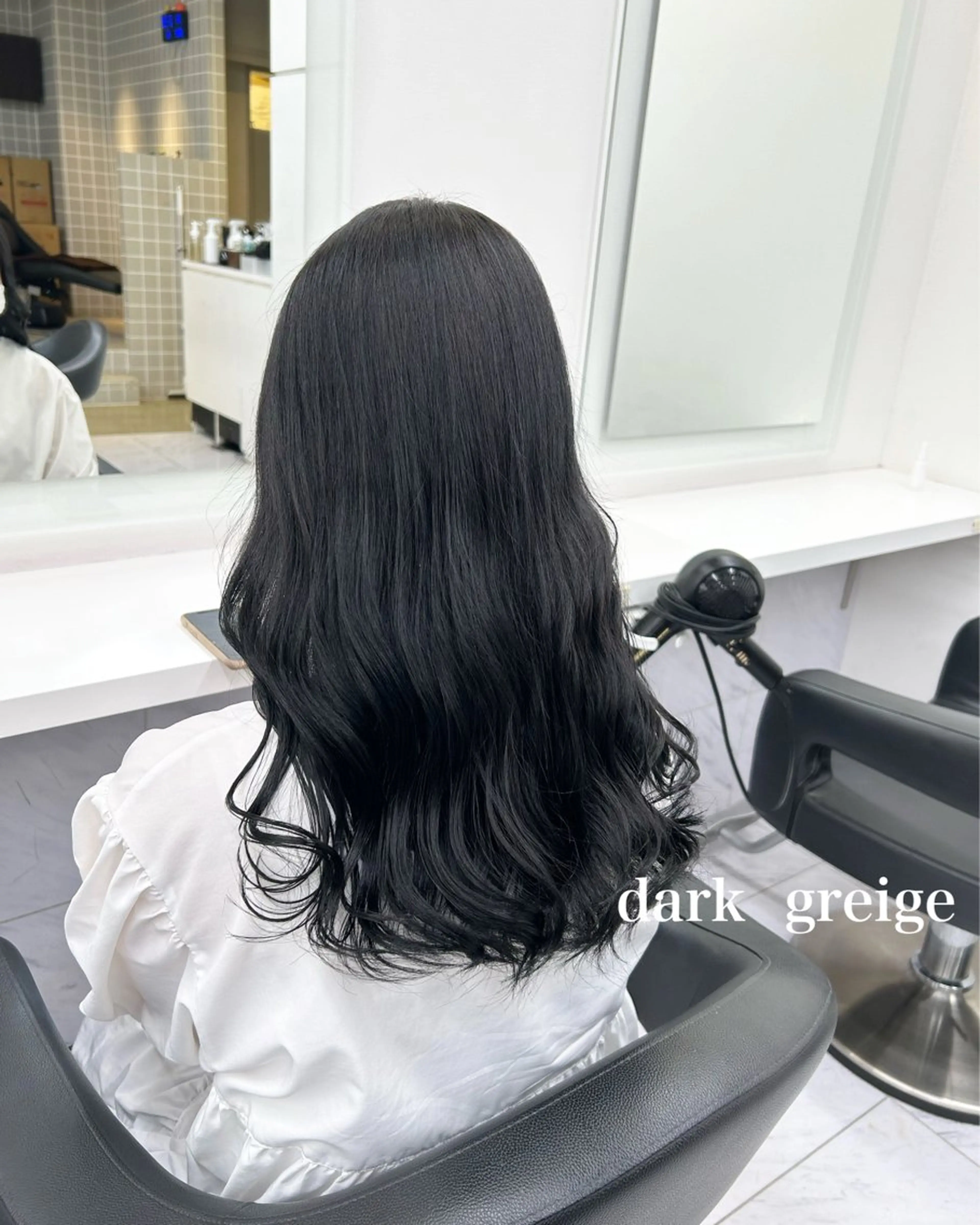 セミロング カラー パーマ ヘアアレンジ メンズ キッズ ヘアカラー トリートメント ヘッドスパ 🦋韓国レイヤー｜ 透明感グレージュ🦋のヘアスタイル