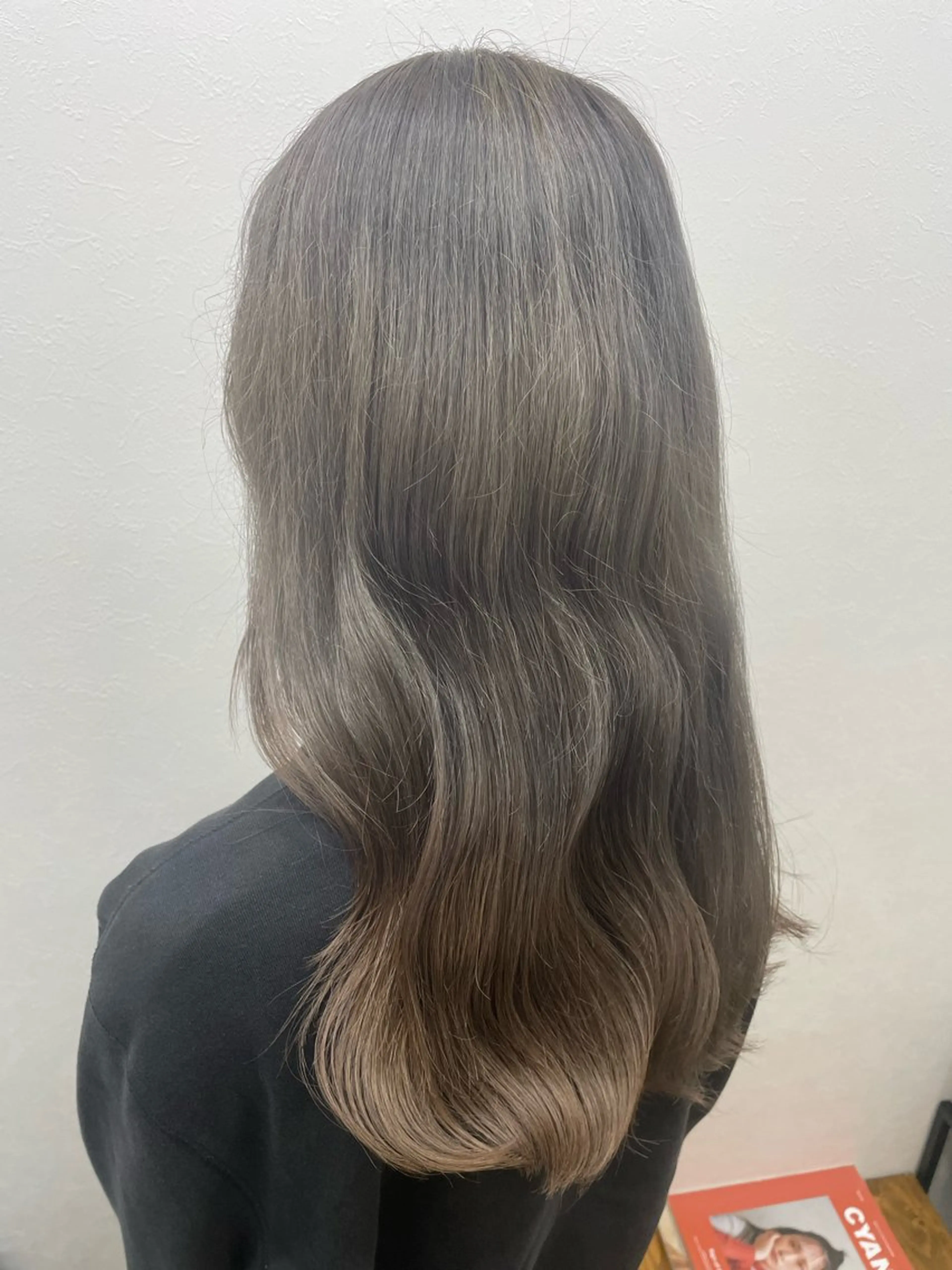 ロング カラー lift by mag所属・ユナ ナチュラル／透明感のヘアスタイル