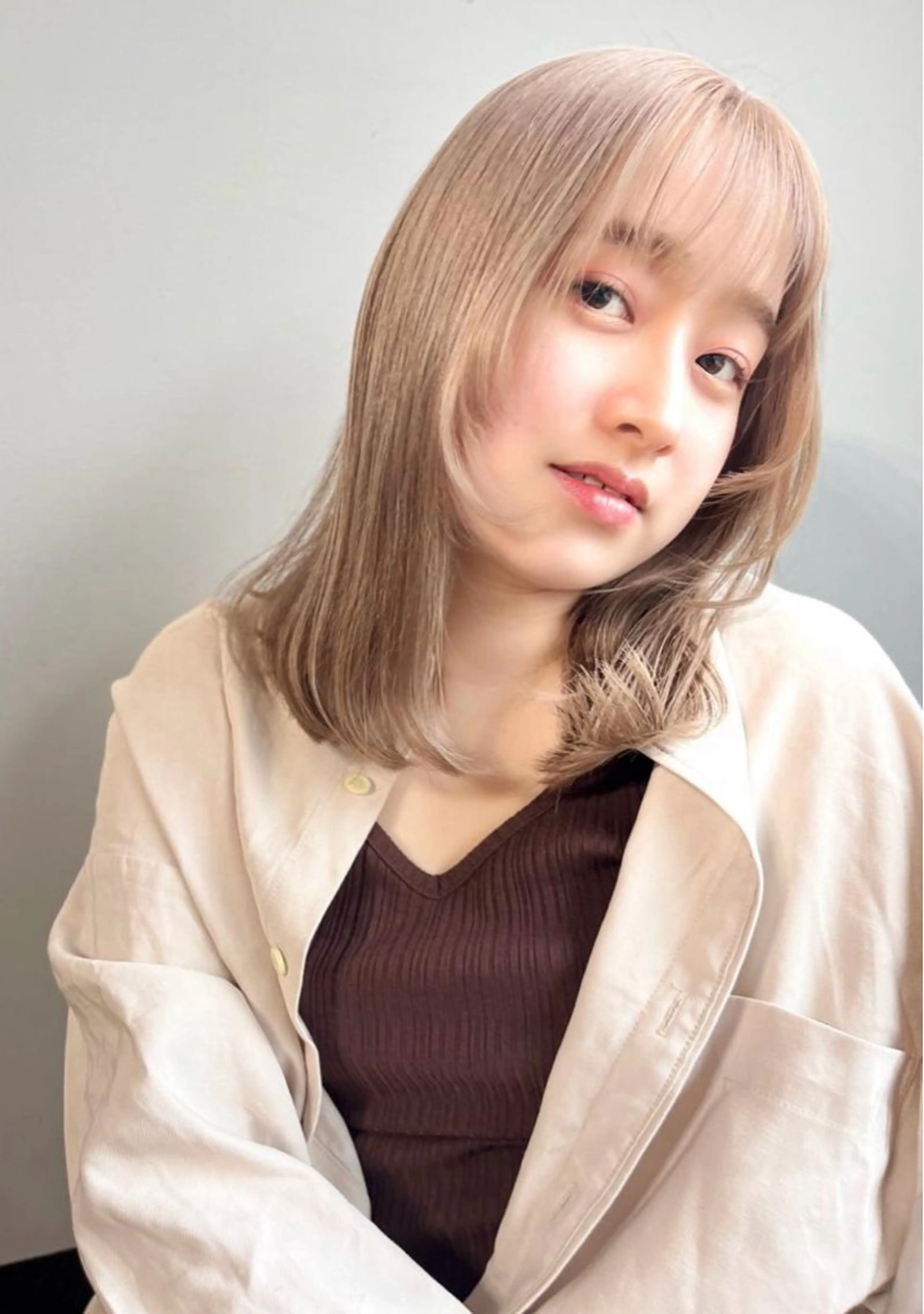 セミロング カット ヘアカラー トリートメント 最新ケアカラー 髪質改善YUTOのヘアスタイル