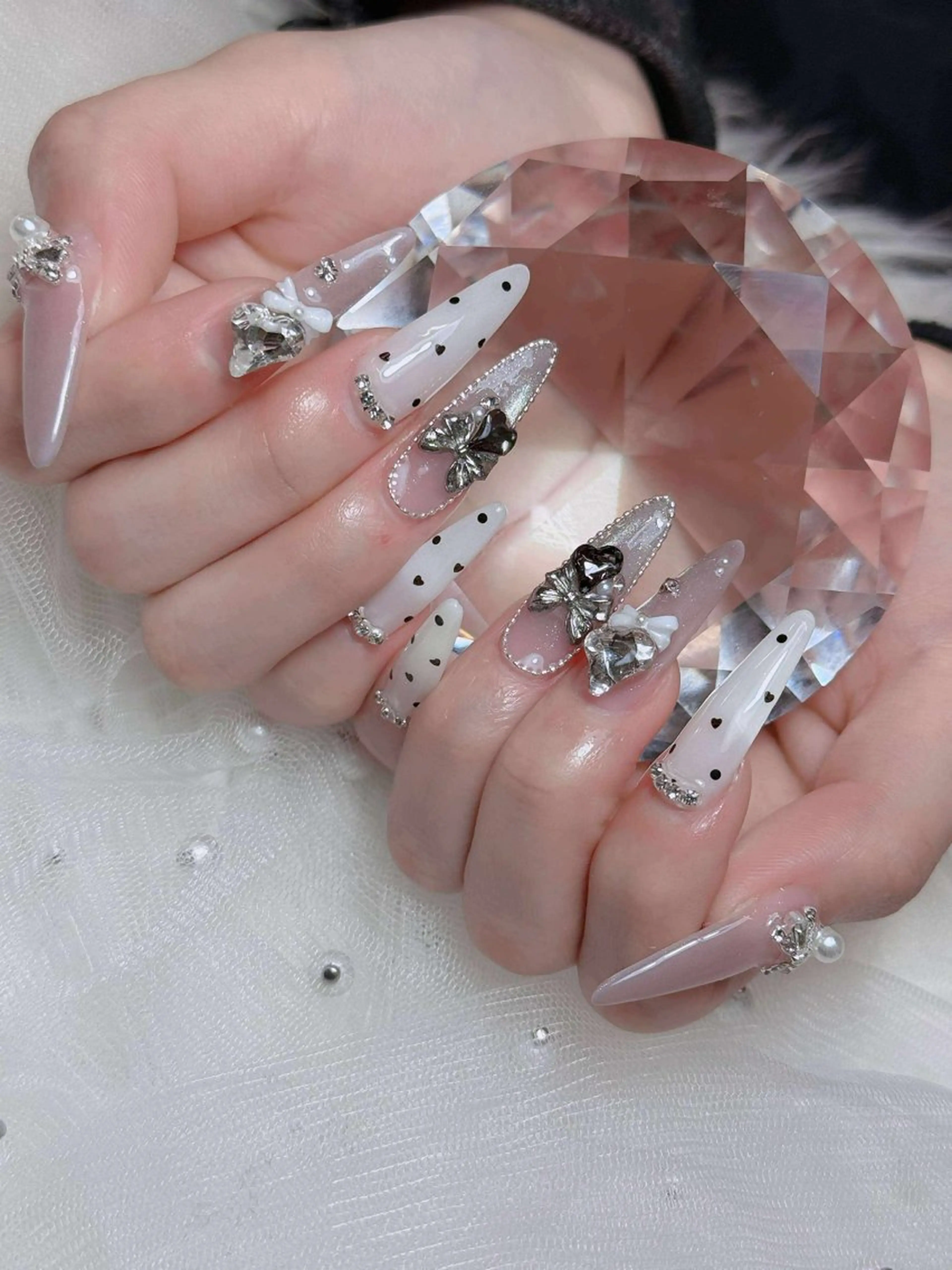 ネイル オーロラネイル チークネイル フットネイル フレンチネイル ハロウィン ハンドネイル Lumi Nail 新大久保3‘のネイルデザイン