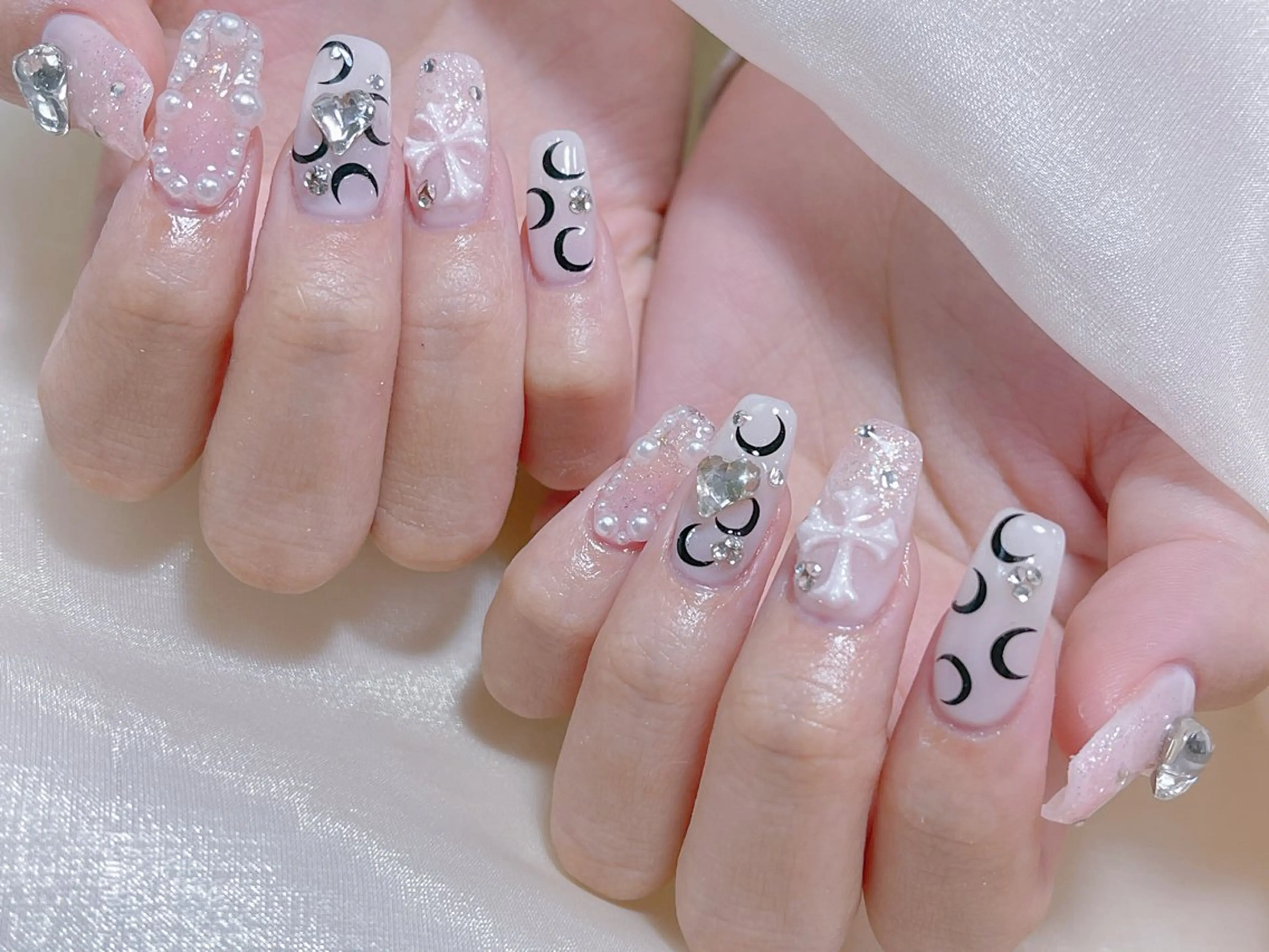 ネイル 🎀ネイルサロン エクラYUI🎀のネイルデザイン