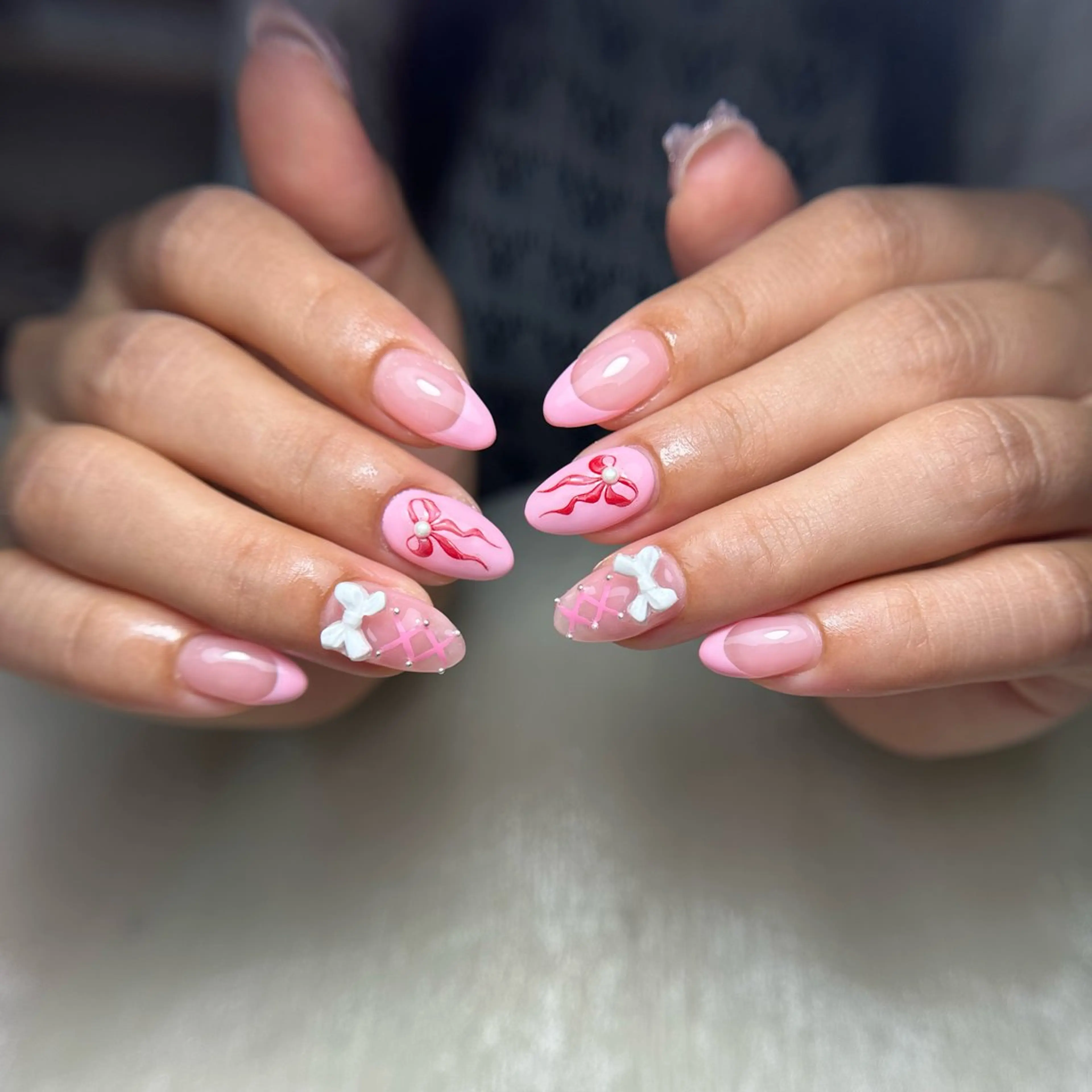 ネイル オーロラネイル フットネイル フレンチネイル ジェルネイル ガラスフレンチ Michi_Nails_Salon所属・Michi Nail Staffのネイルデザイン