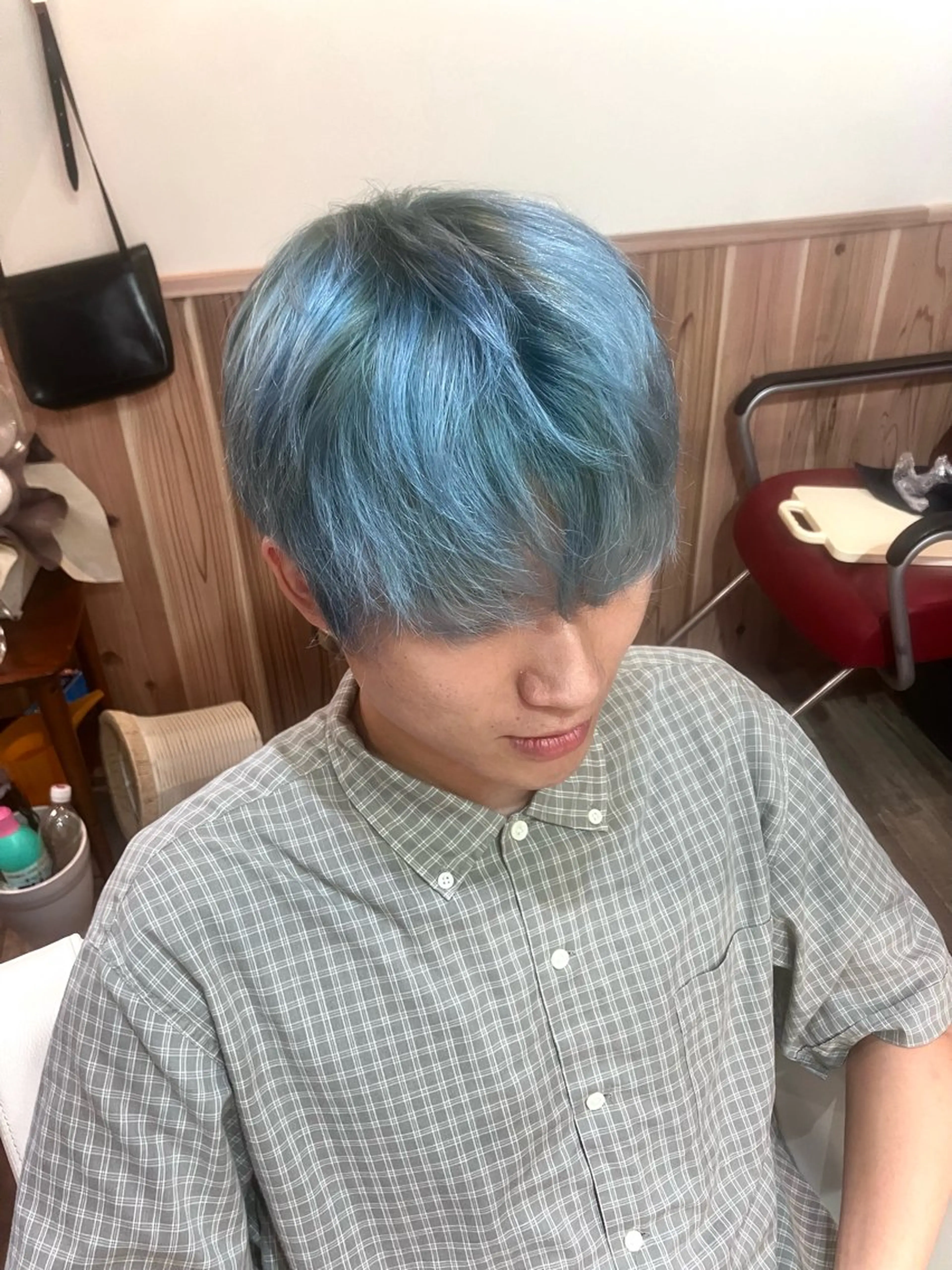 ショート カラー ブリーチ ヘアカラー トリートメント HAIR BASE ZAWAWA所属・レイヤー/ブリーチ｜ 特殊パーマ/赤澤のヘアスタイル