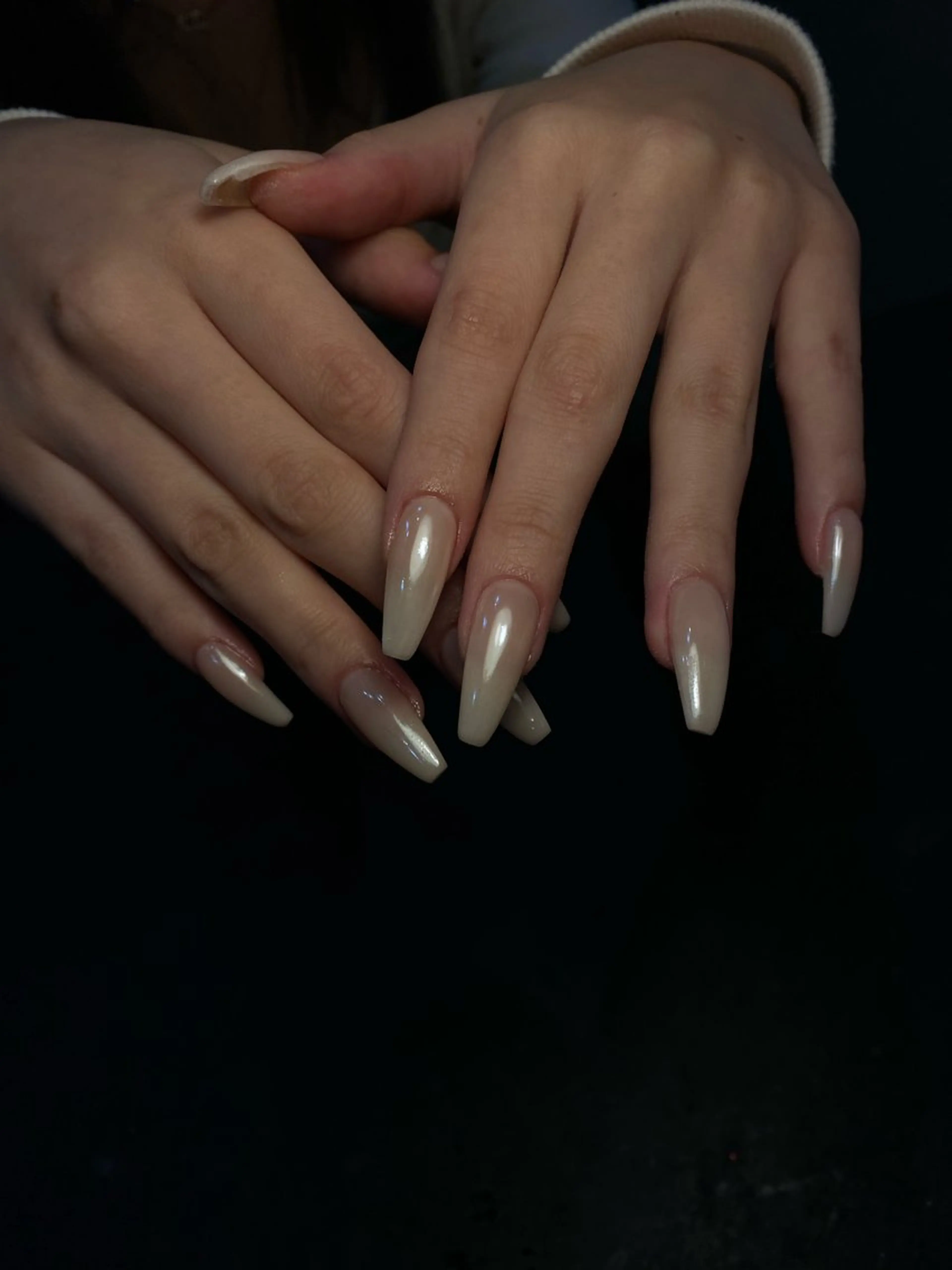 ネイル オーロラネイル ホワイト NILATE所属・渡邉 あいのネイルデザイン