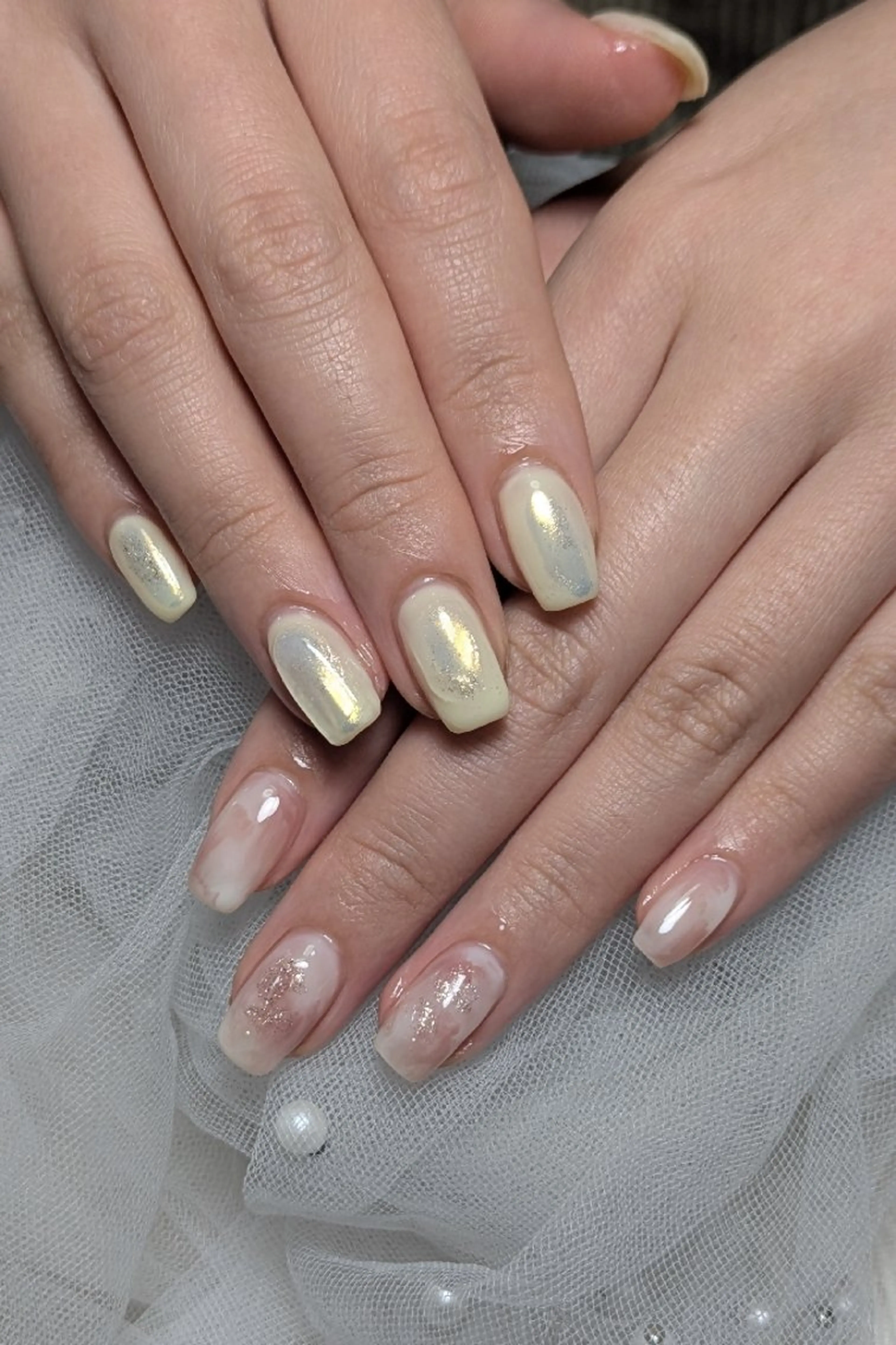 ネイル ニュアンスネイル シンプルネイル 黄色 ハンドネイル m&pPrivate nailsalonのネイルデザイン