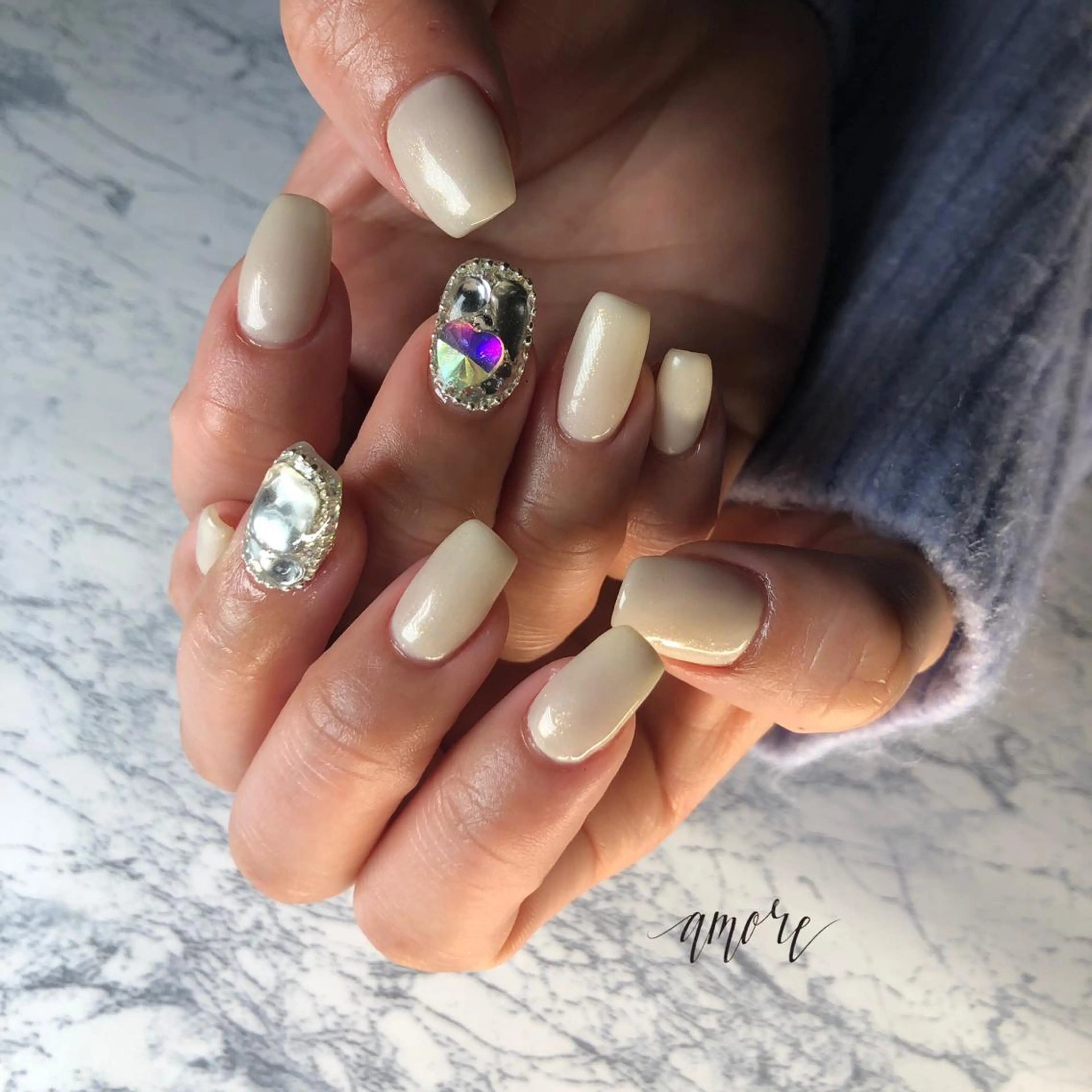 ネイル ジェルネイル 氷ネイル・うるうるネイル マグネットネイル ミラーネイル ニュアンスネイル You kyehwaのネイルデザイン