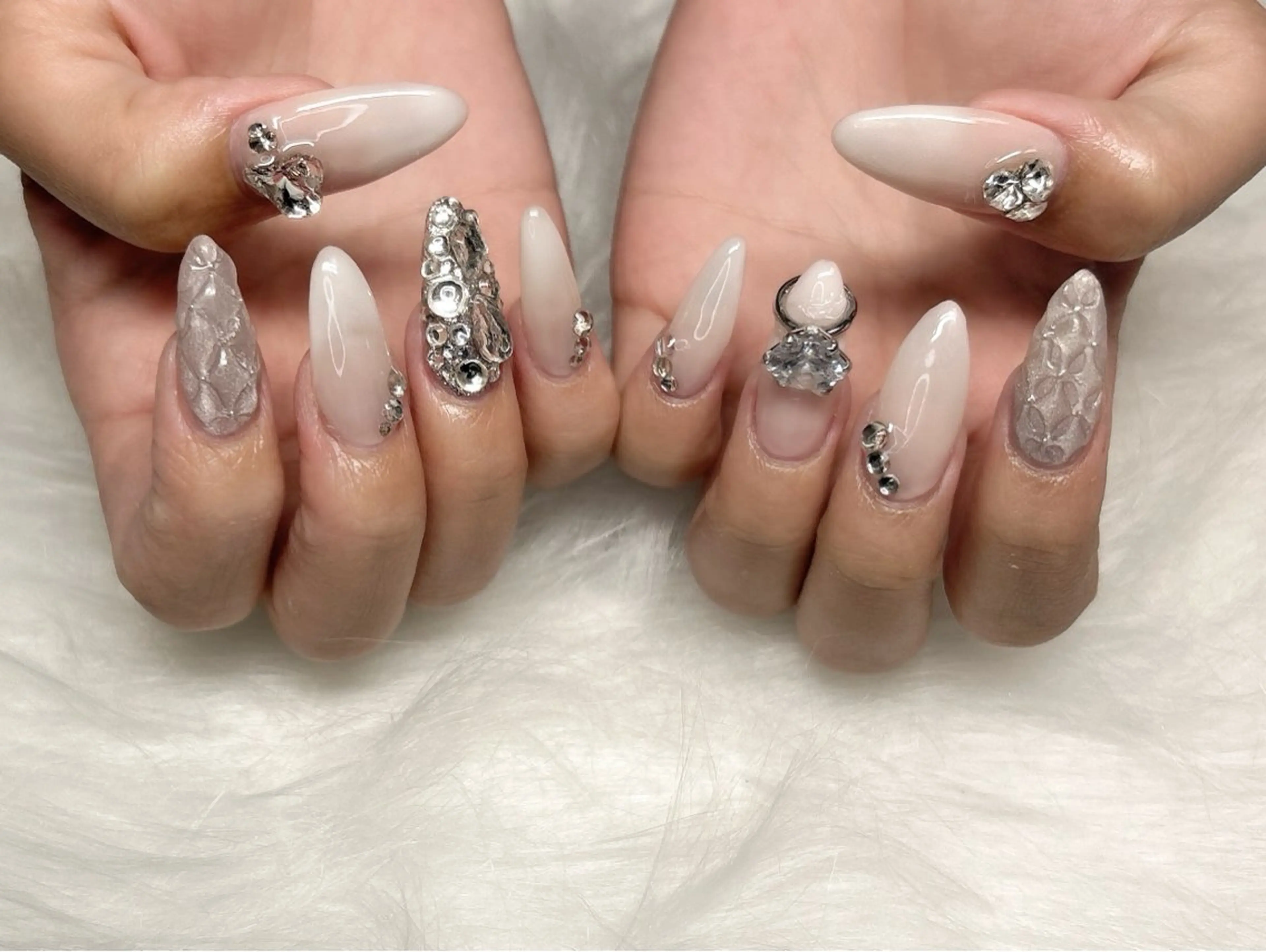 ネイル Can I Dressy 錦糸町店所属・泉水 香穂のネイルデザイン