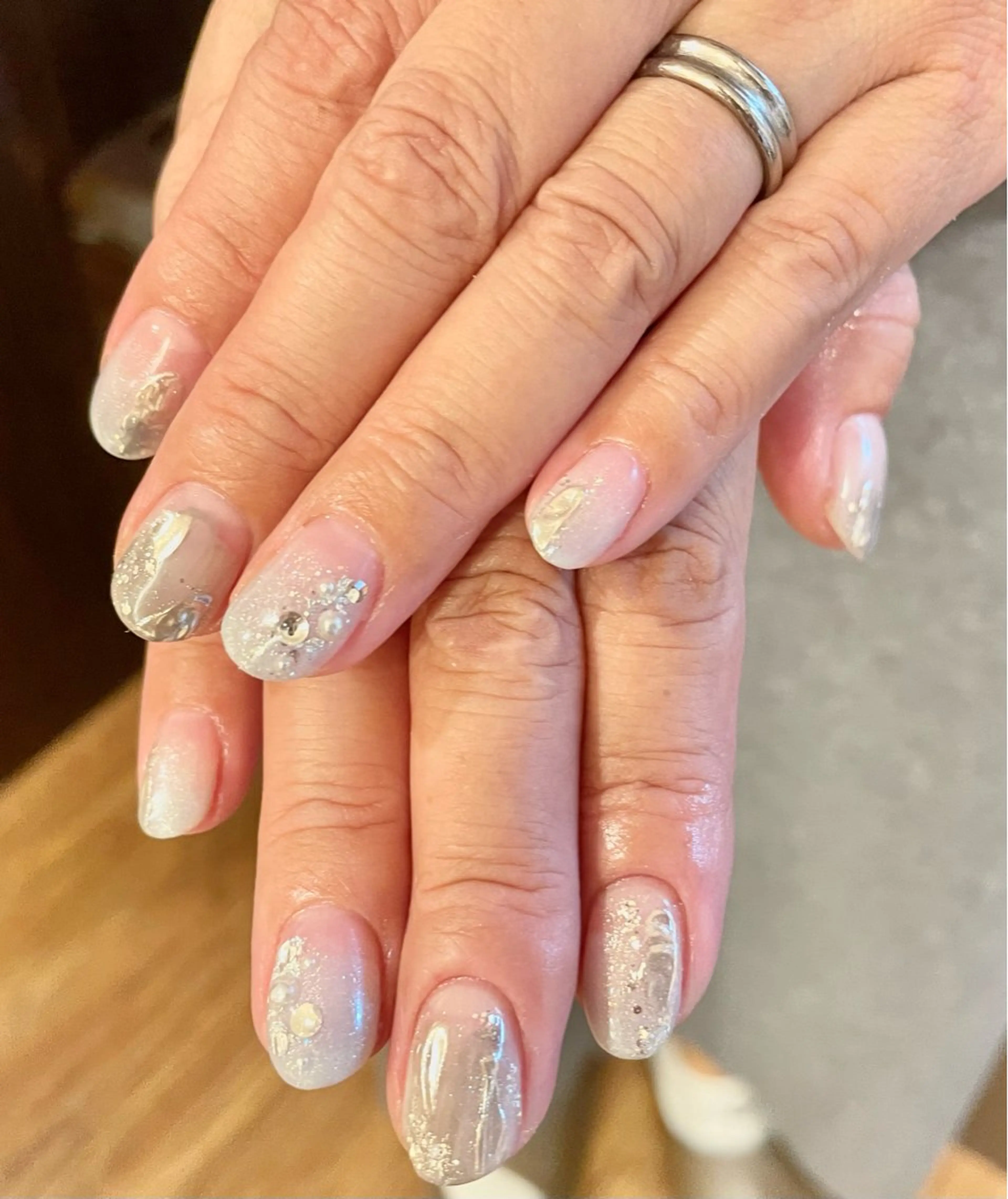 ネイル ハンドネイル biene 鴨下愛美のネイルデザイン