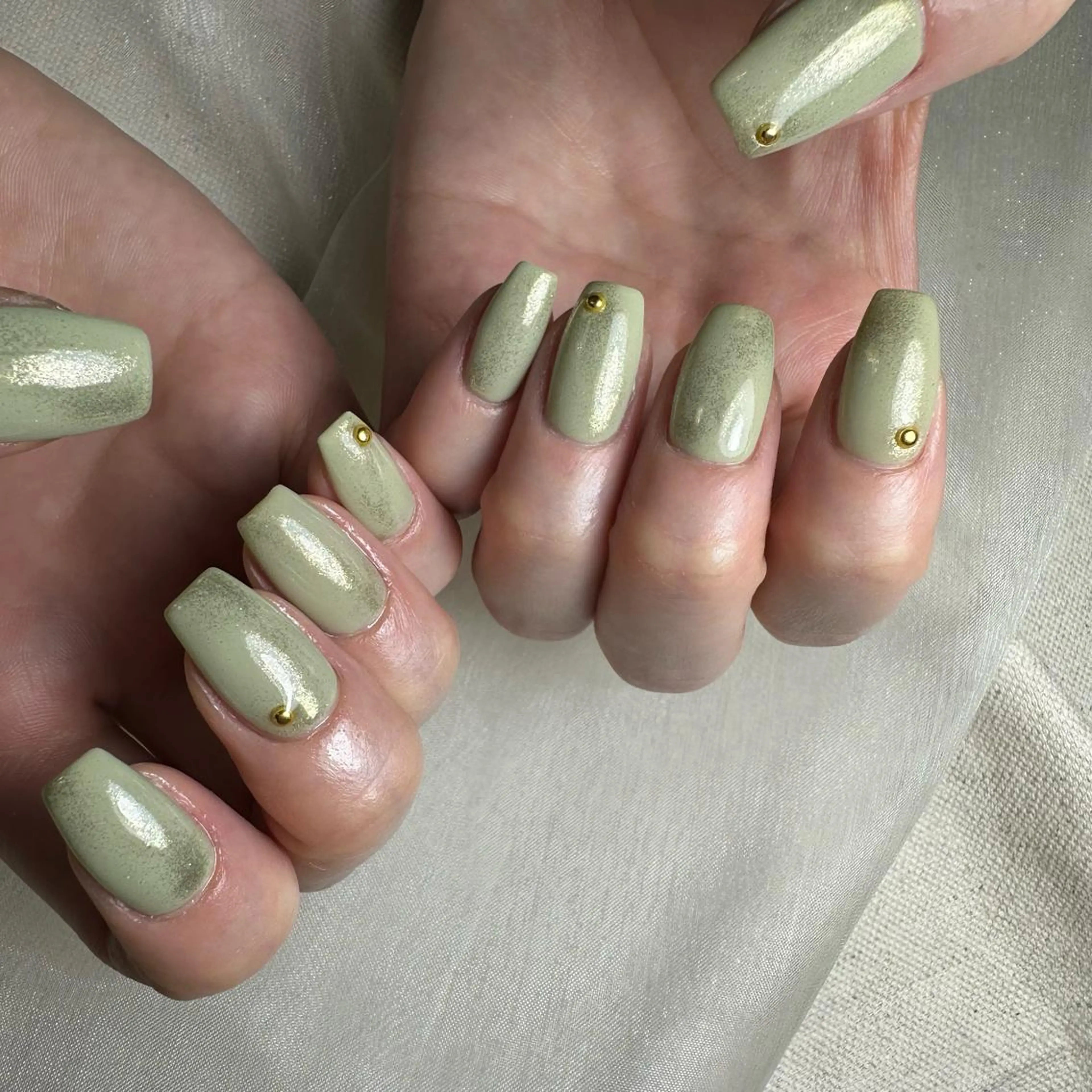 ネイル repos~ルポ~所属・里見 麗のネイルデザイン