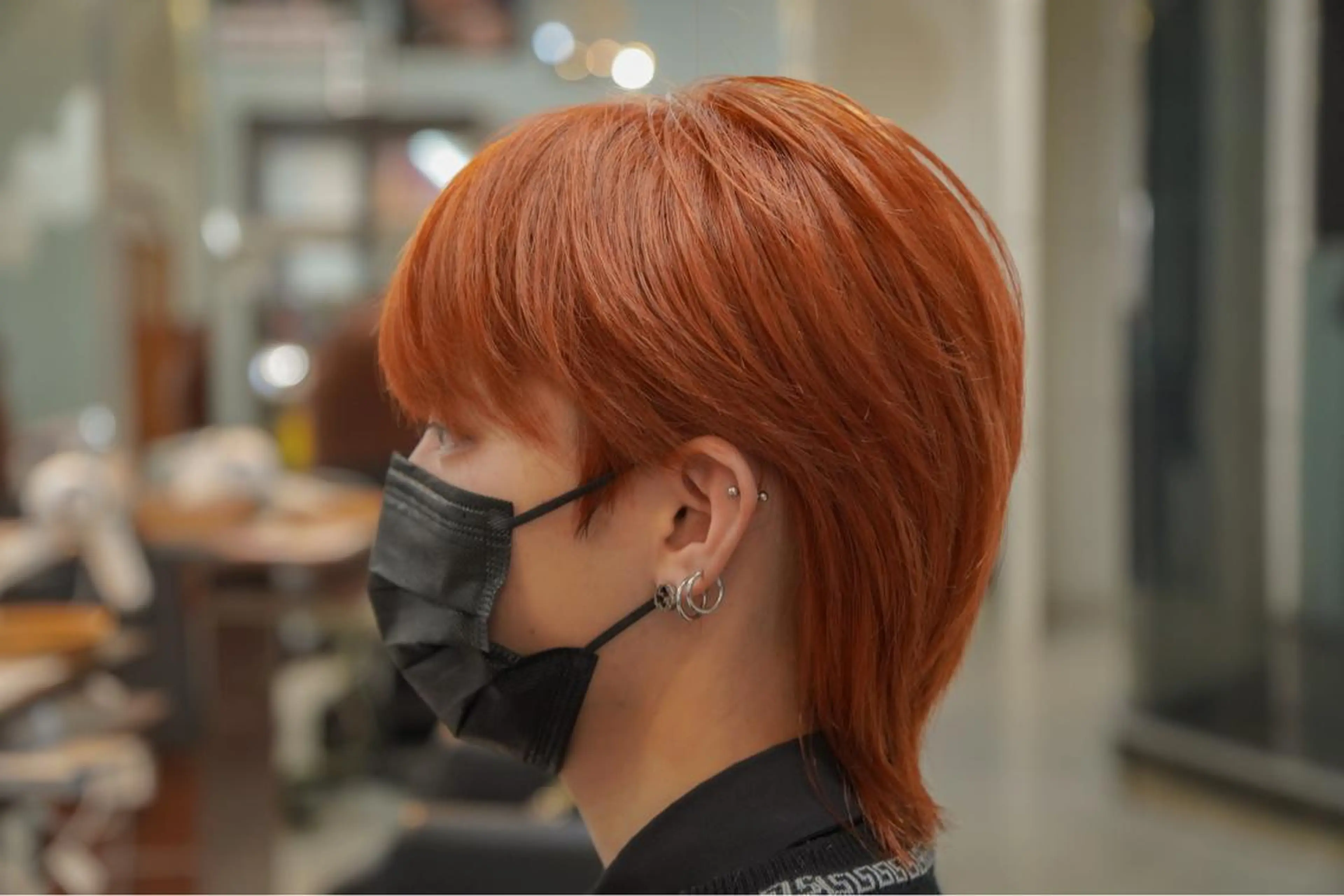 カラー ブリーチ オレンジ 能登谷 泉稀のヘアスタイル