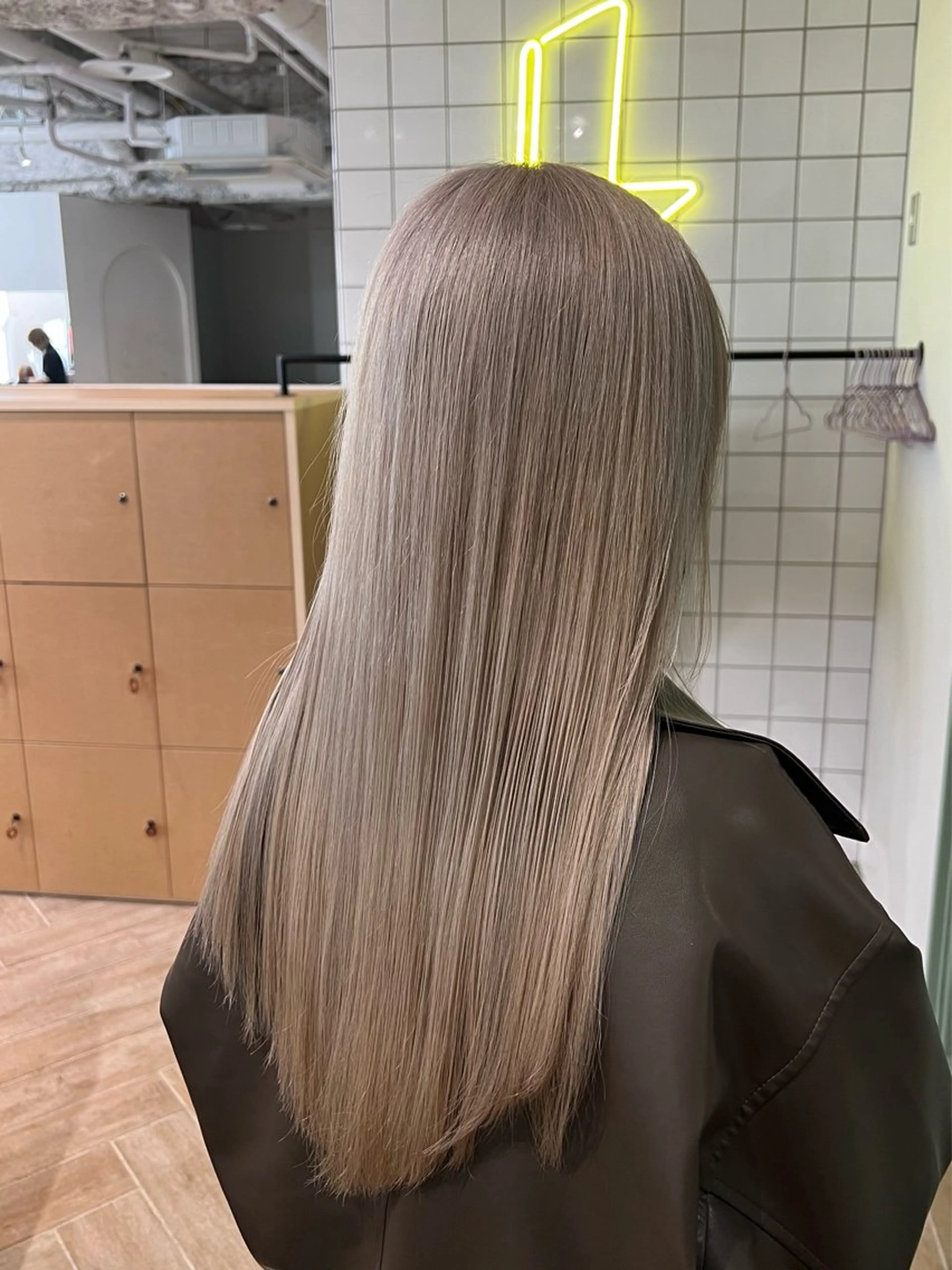 セミロング カラー カット ヘアカラー トリートメント ベージュカラー 新潟/万代/井上佑のヘアスタイル