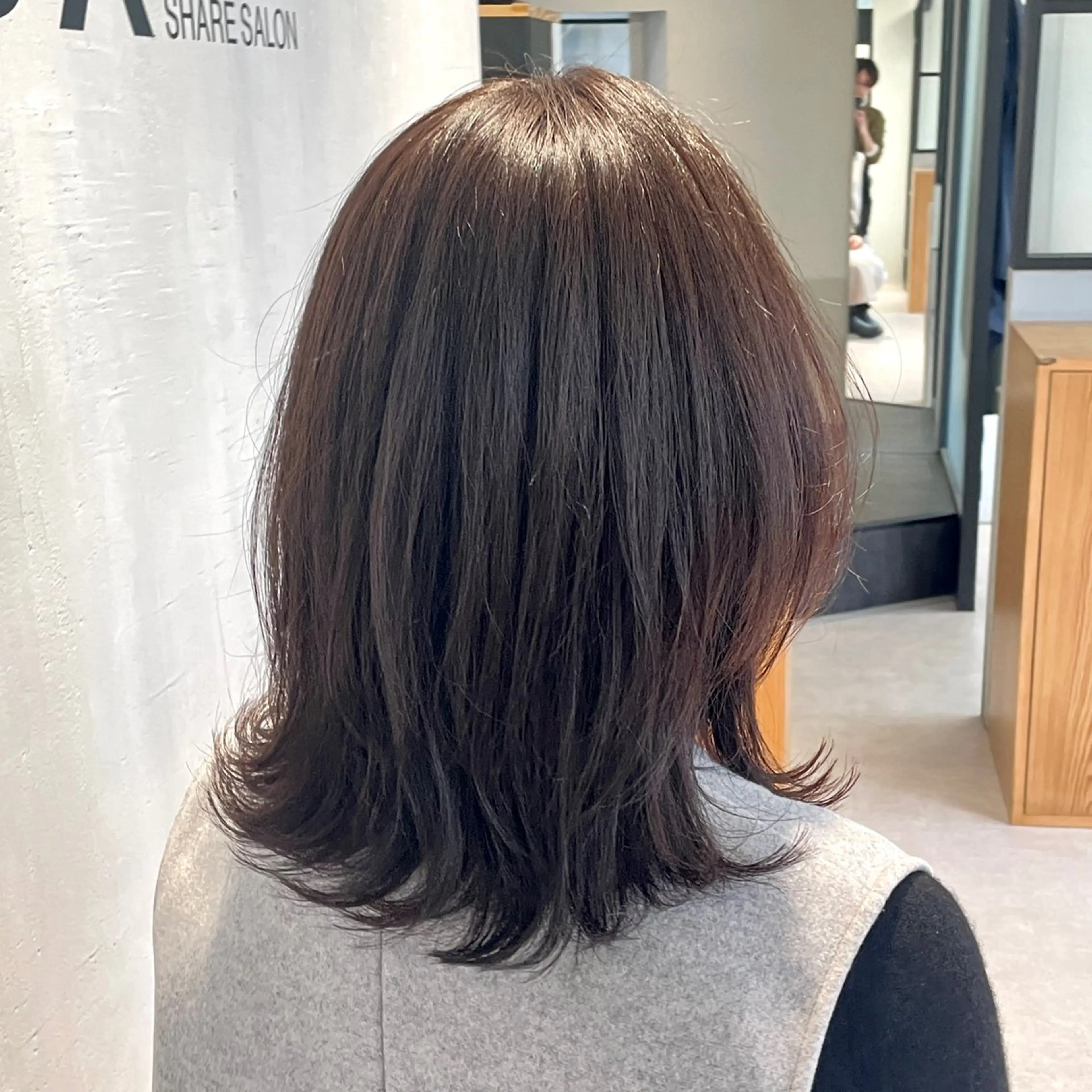 ミディアム カラー グレージュ ハイライトカラー くびれヘア ハイライト 外ハネヘア カット ヘアカラー DX SHARE SALON所属・matka白髪ぼかし 大人ヘア/KEIKOのヘアスタイル