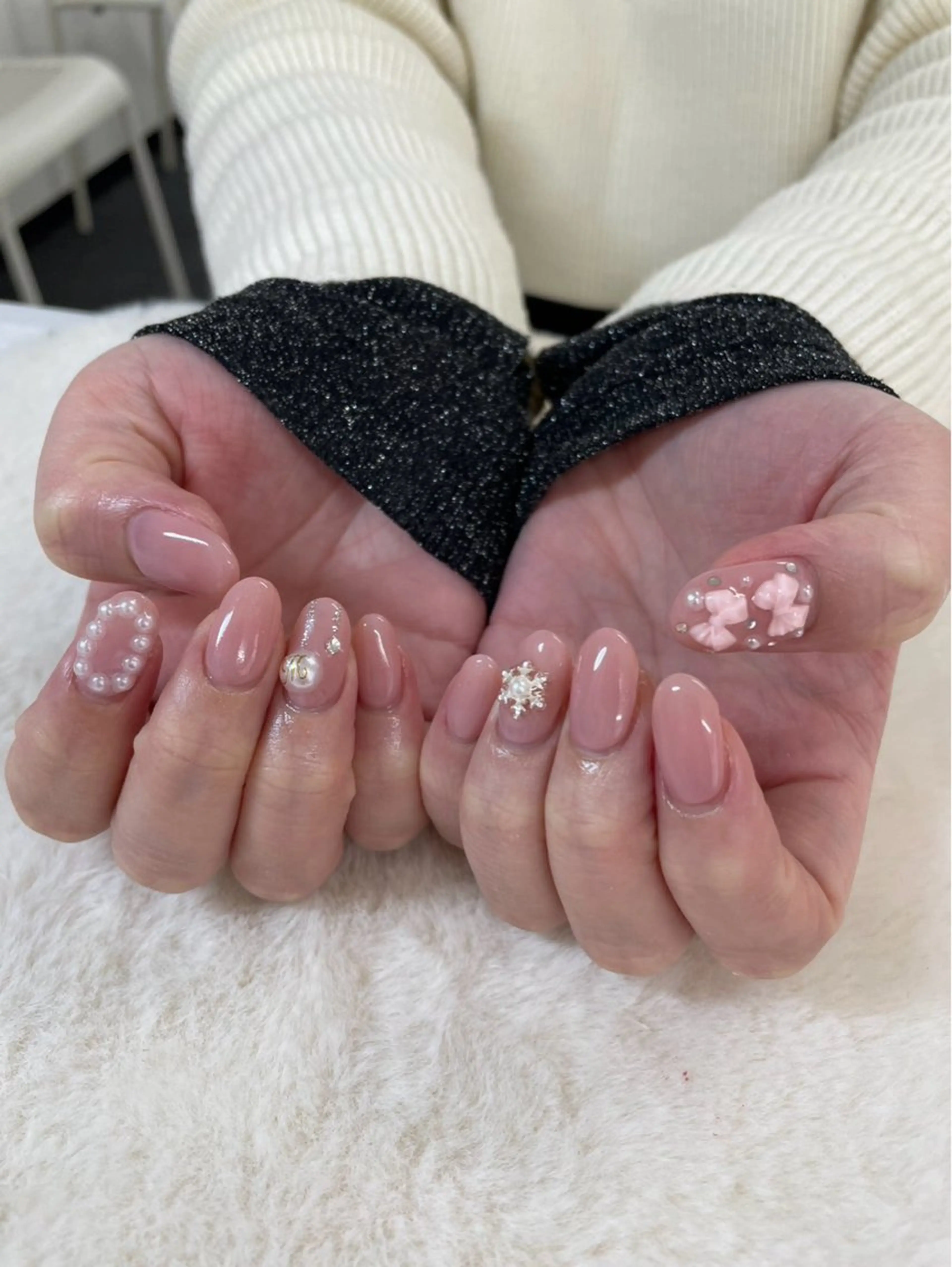 ネイル ガーリー ピンク ハンドネイル 心斎橋Salon Epokkuのネイルデザイン