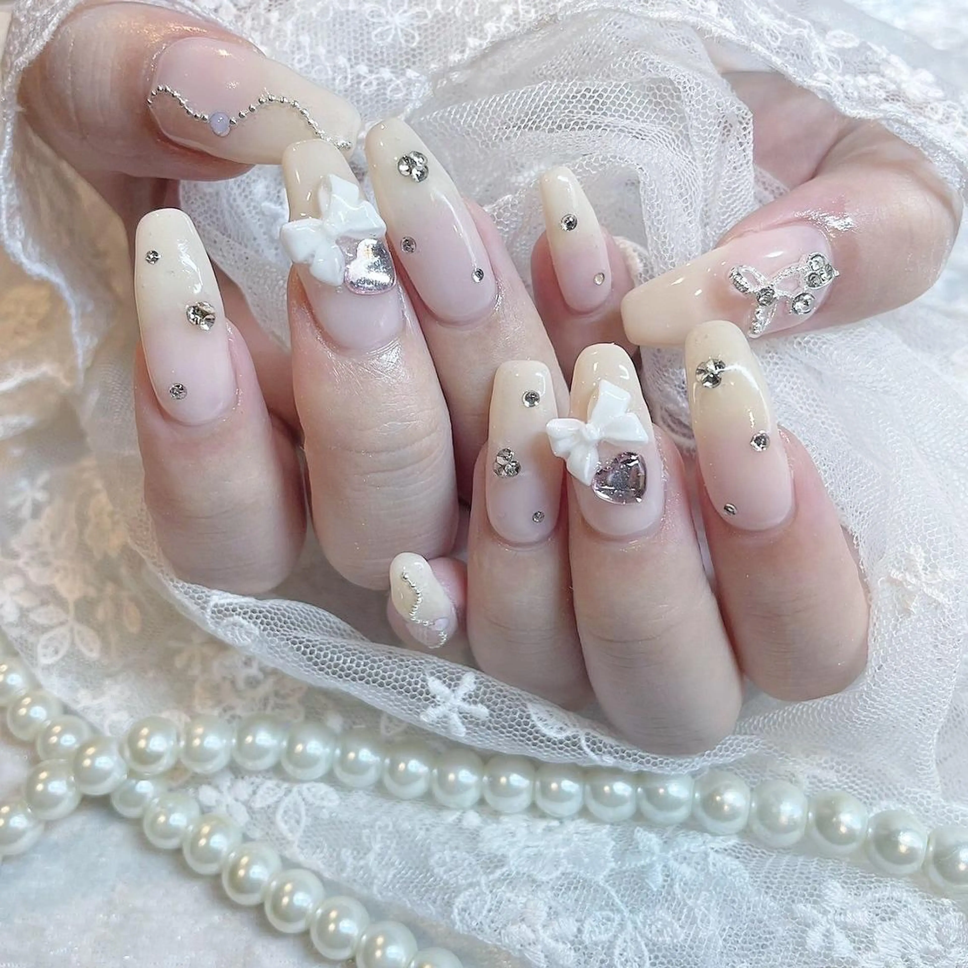ネイル ジェルネイル 韓国ネイル 持ち込み ワンカラーネイル リボン ハンドネイル fiore nail 🦋のネイルデザイン