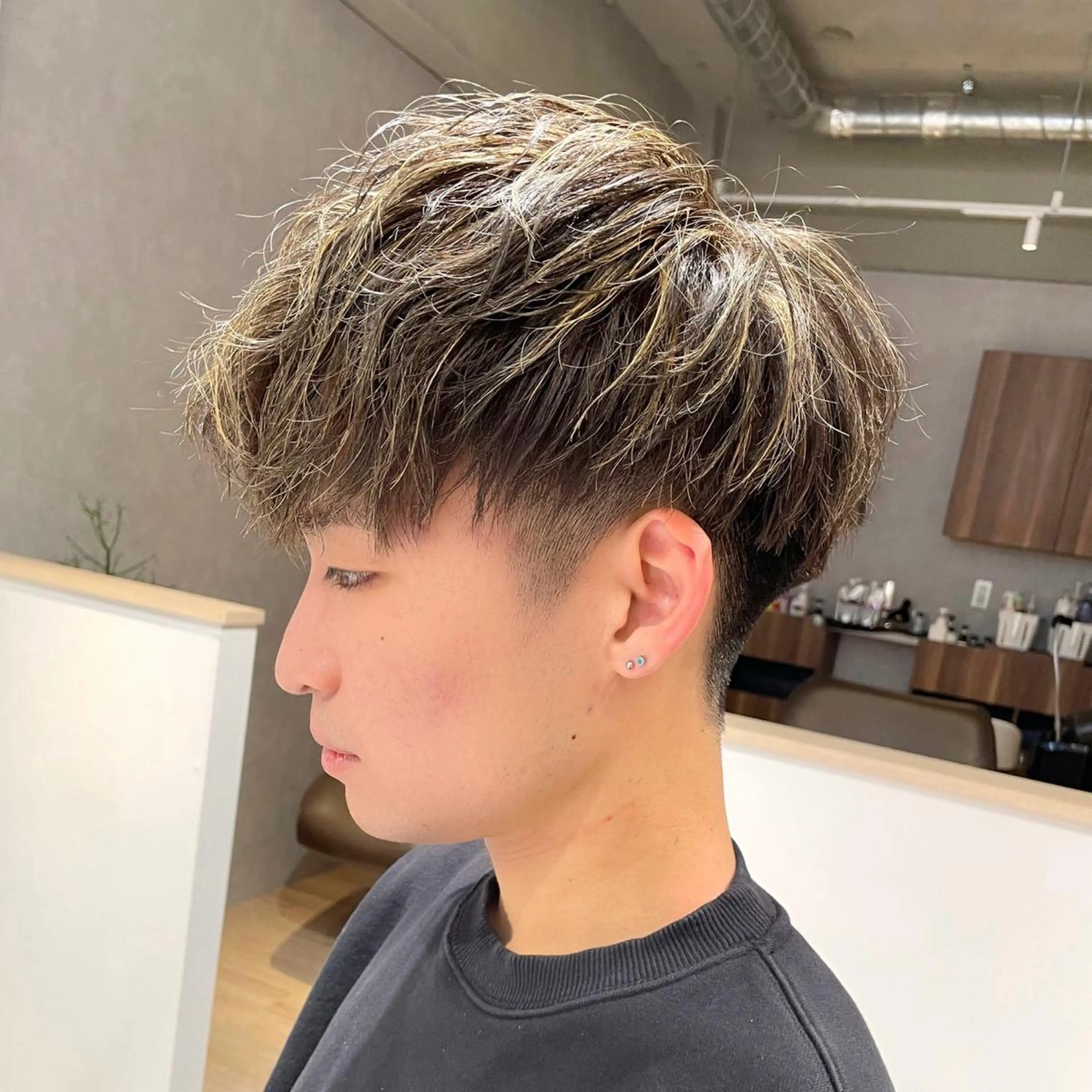 カラー メンズ メンズメッシュ メッシュ メンズ指名no'1 佐藤　亘のヘアスタイル