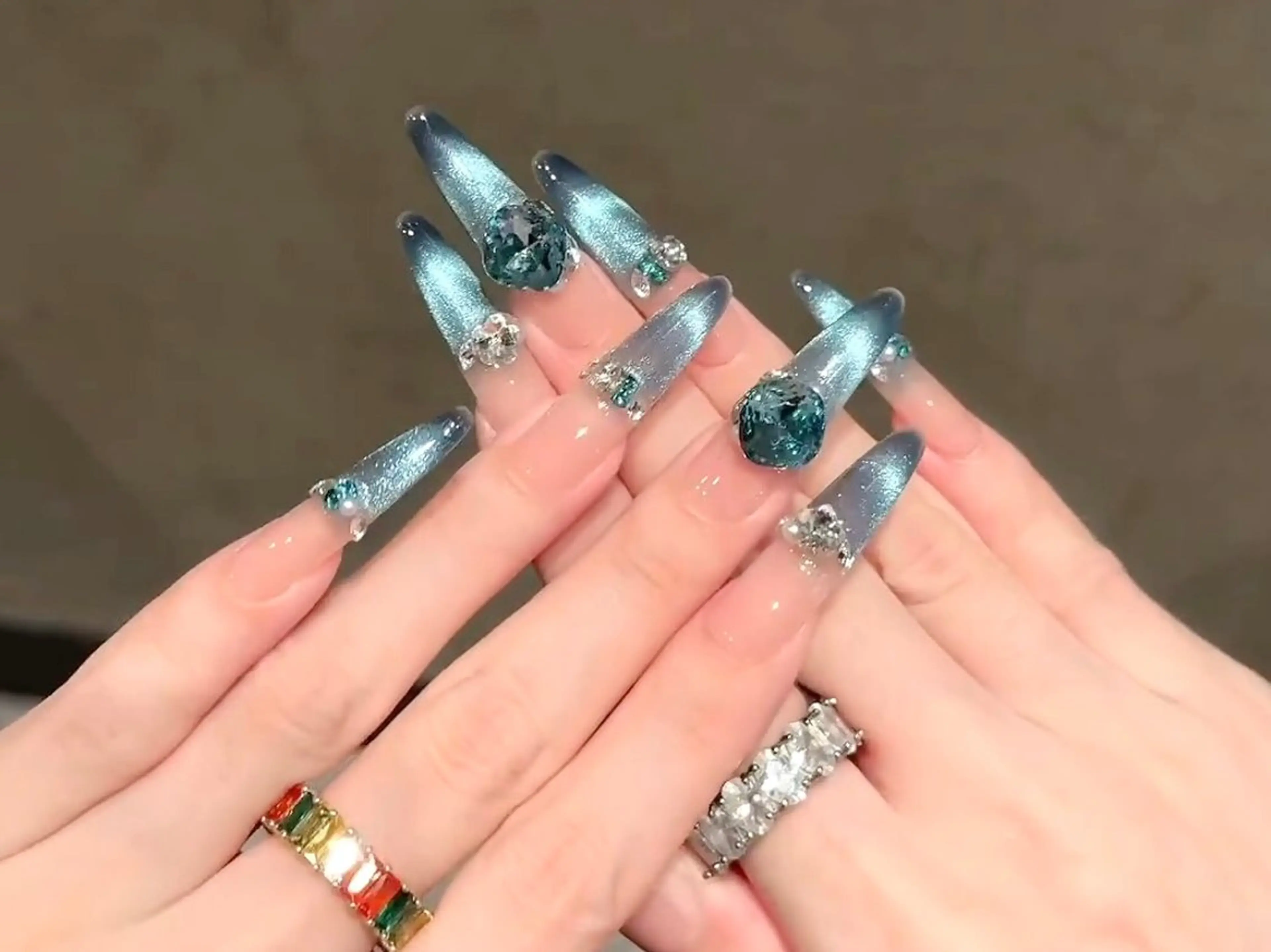 ネイル マグネットネイル ハンドネイル ハンドケア DarkHoney 池袋店のネイルデザイン