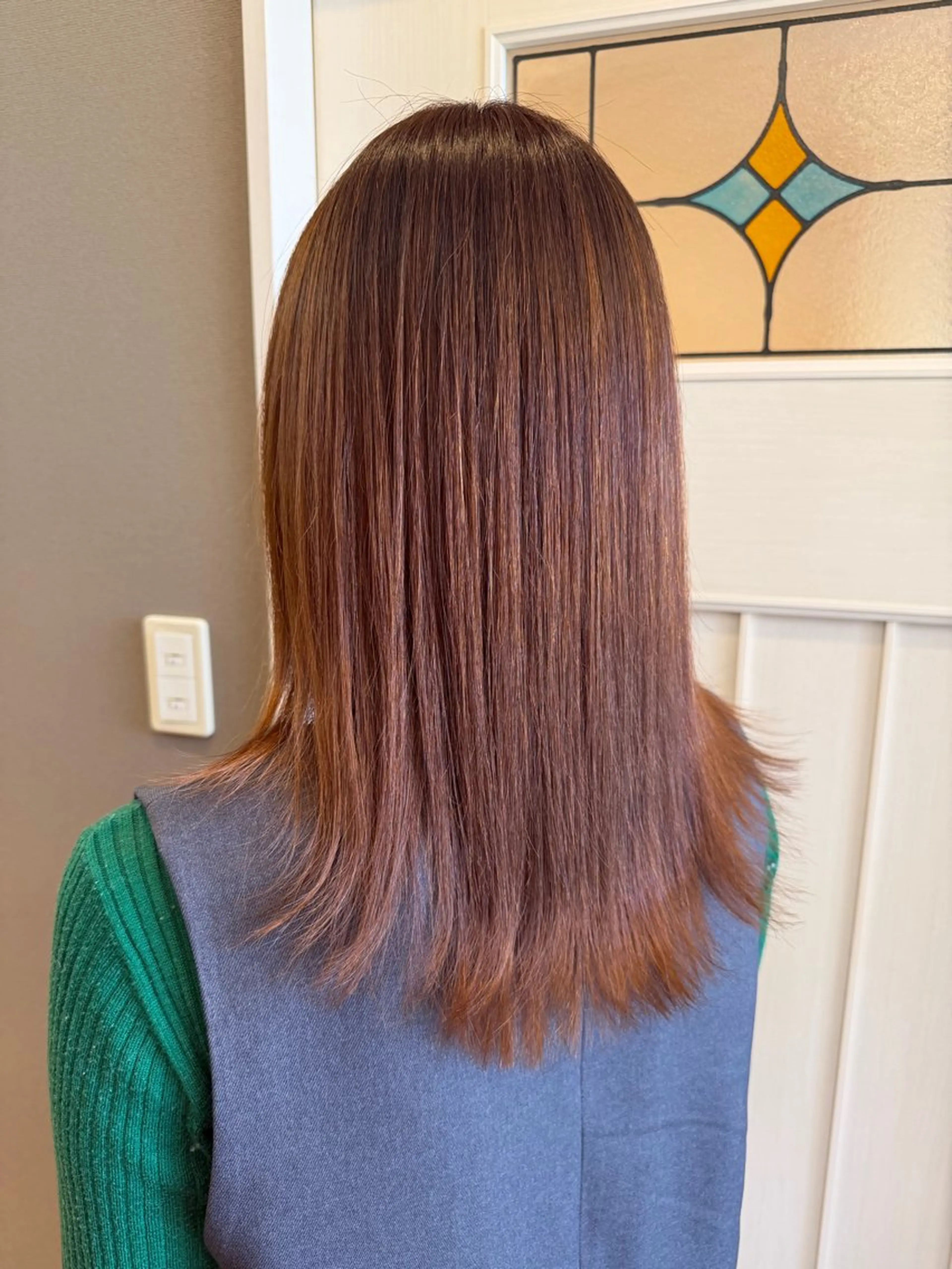 セミロング 縮毛矯正 びようしつクイーン所属・原 魁杜のヘアスタイル