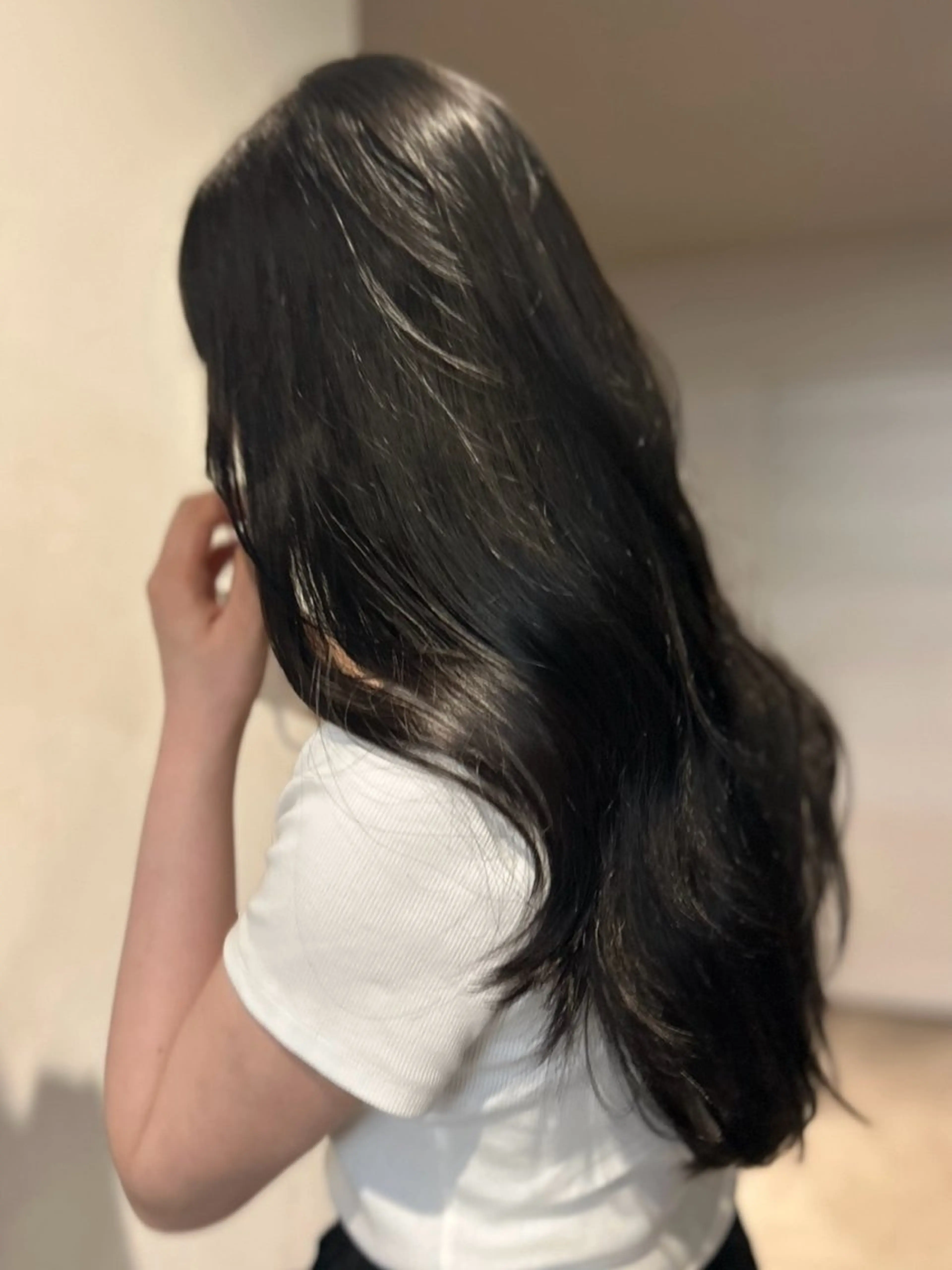 ロング 韓国風ヘア レイヤーカット ワンホンヘア カット ヘアカラー トリートメント ICY表参道所属・ERIKA YAMAMOTOのヘアスタイル