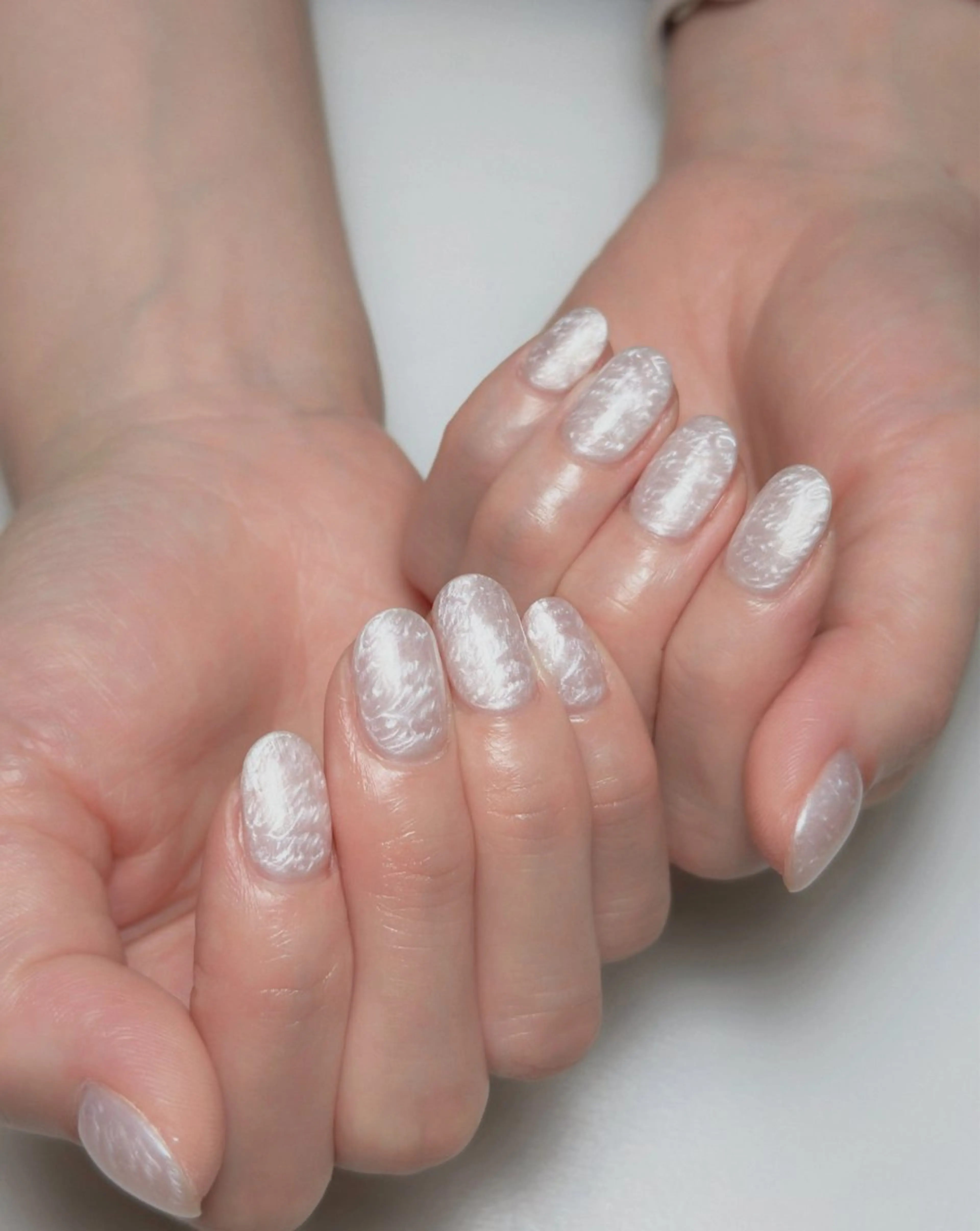 ネイル オーロラネイル 長さ出し フットネイル ラメ(グリッター) ラメグラデーション ハンドネイル 👍thumbs up nail👍のネイルデザイン