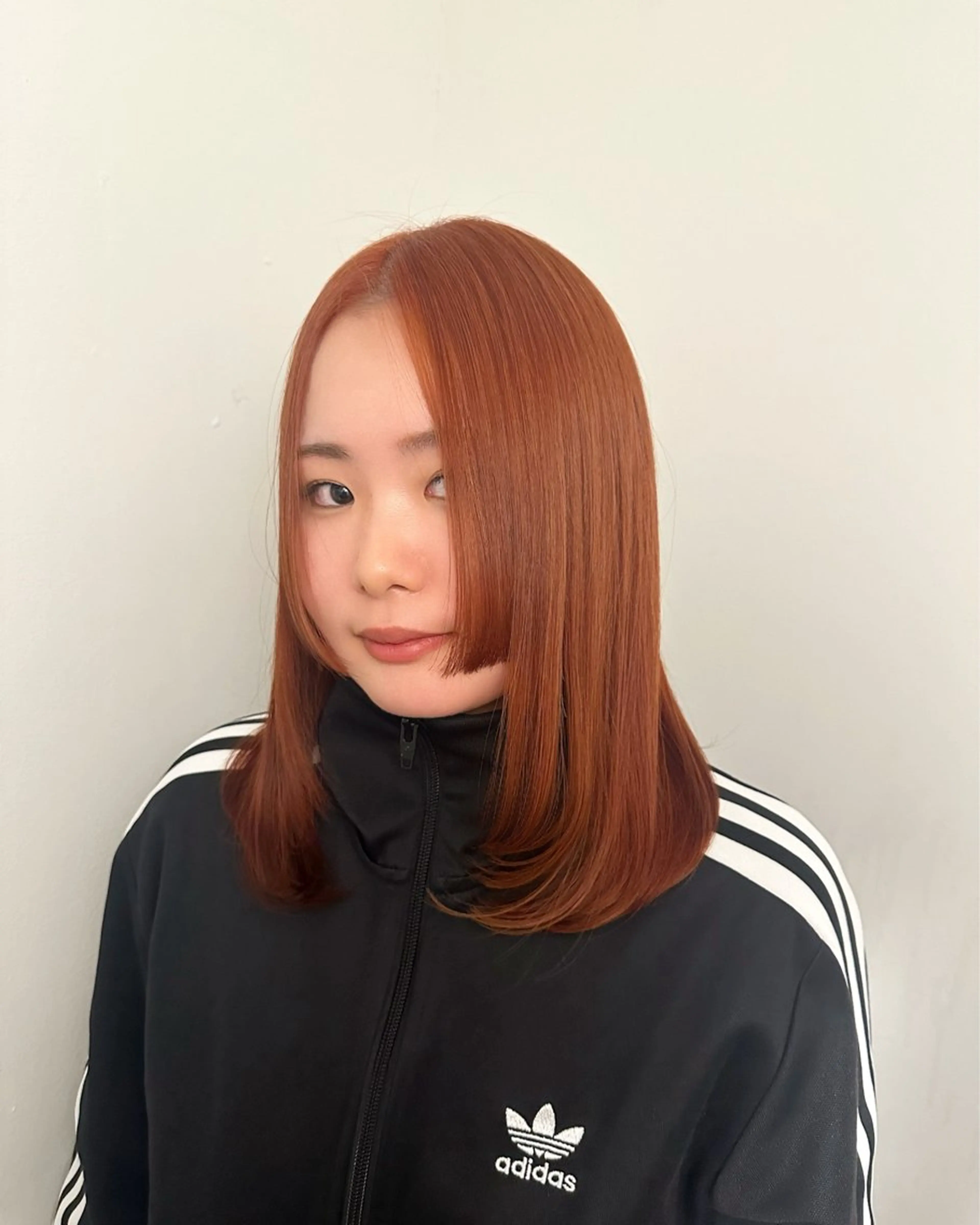 ミディアム カット ヘアカラー トリートメント Hana ハイトーン🕯🩰のヘアスタイル