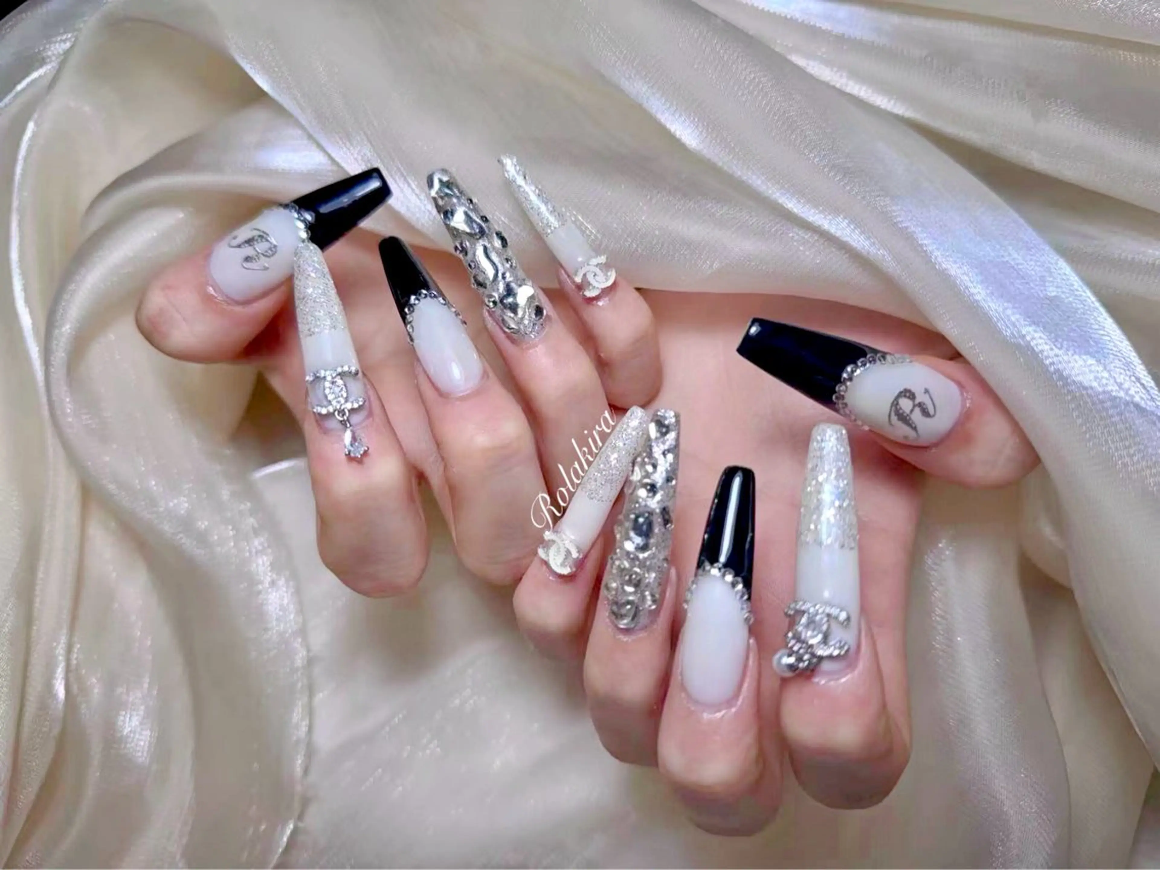 ネイル ハンドネイル Rolakira マニのネイルデザイン