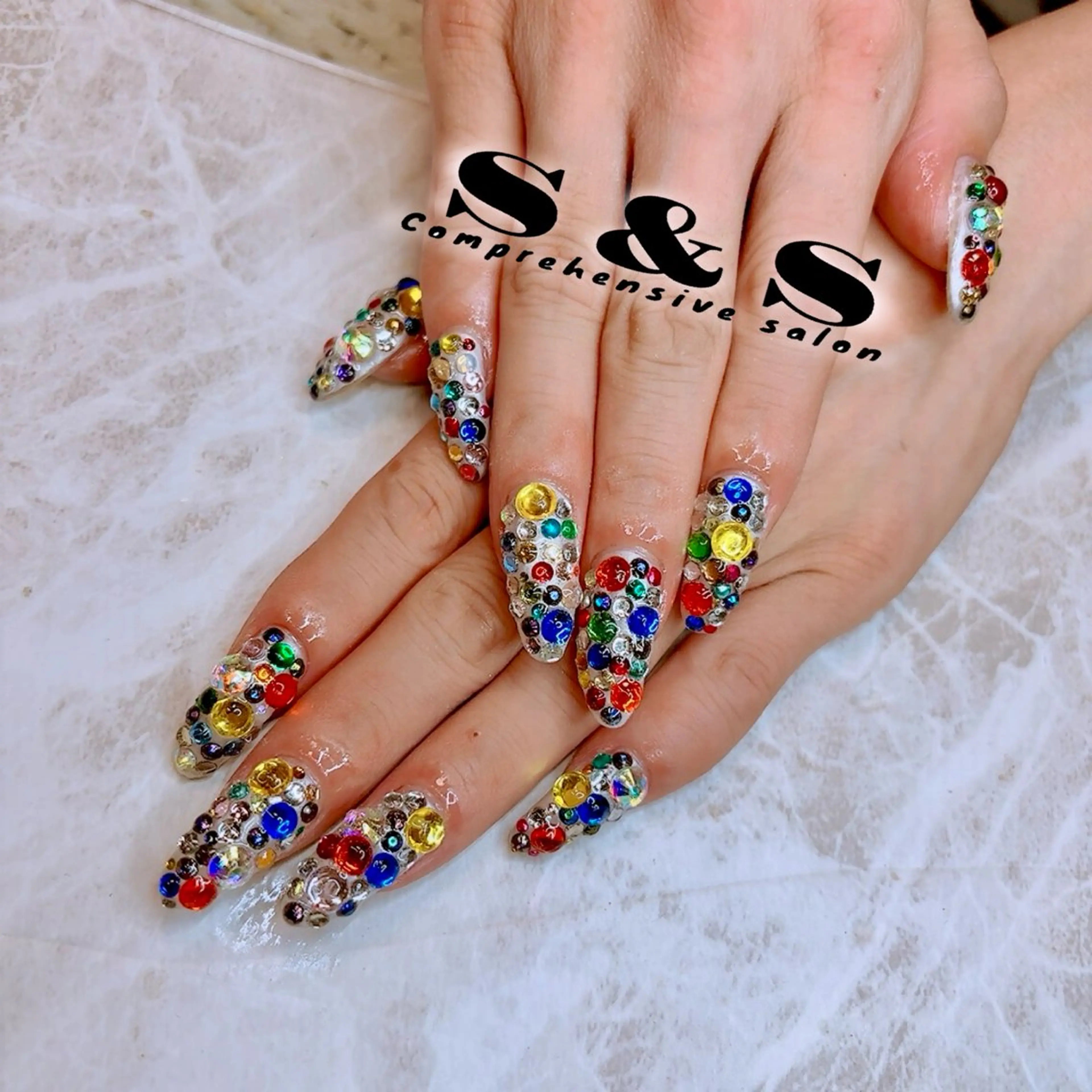 ネイル ストーンネイル S&S 村田小百合のネイルデザイン