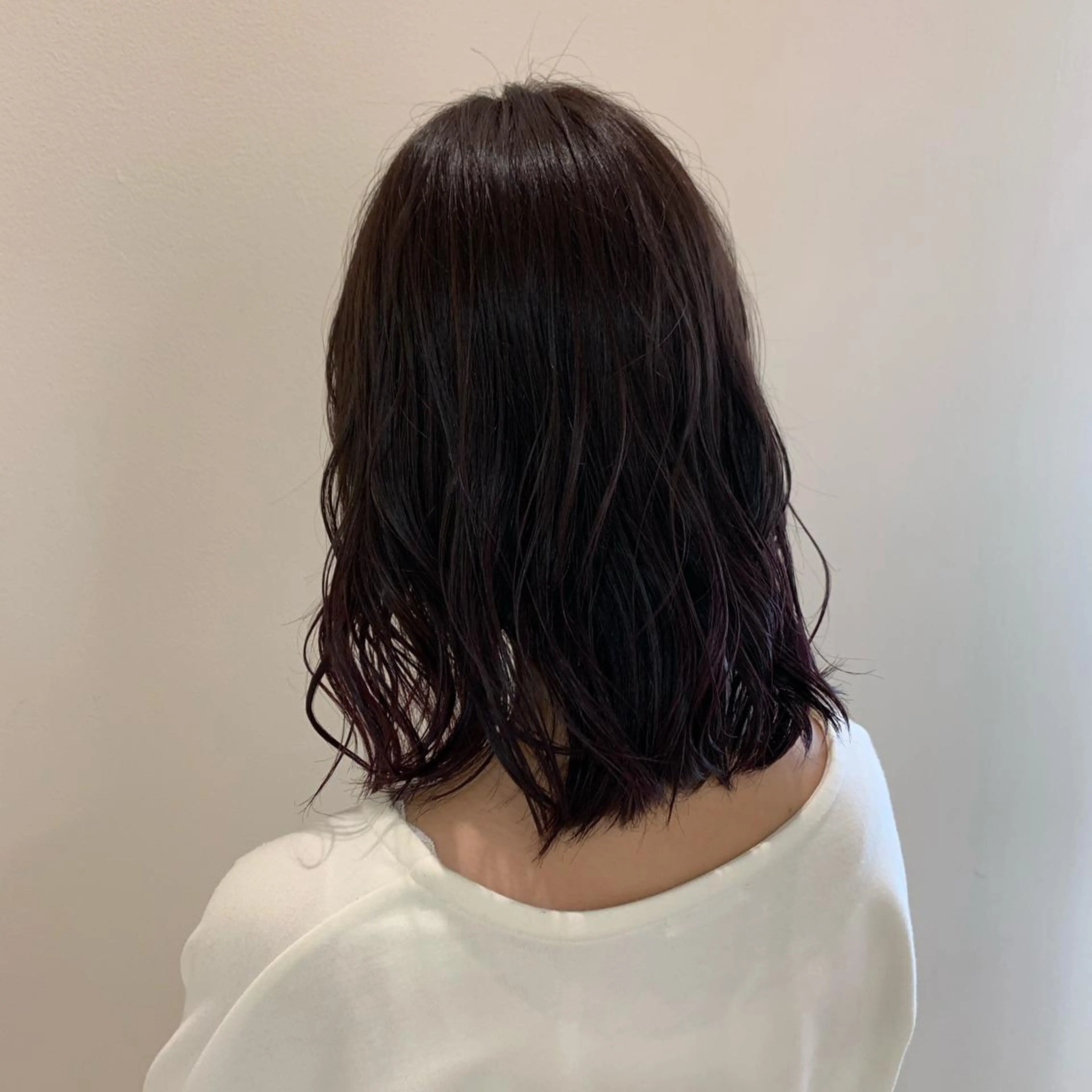 ミディアム カラー 顔まわりカット✄ ベージュカラー🧸のヘアスタイル