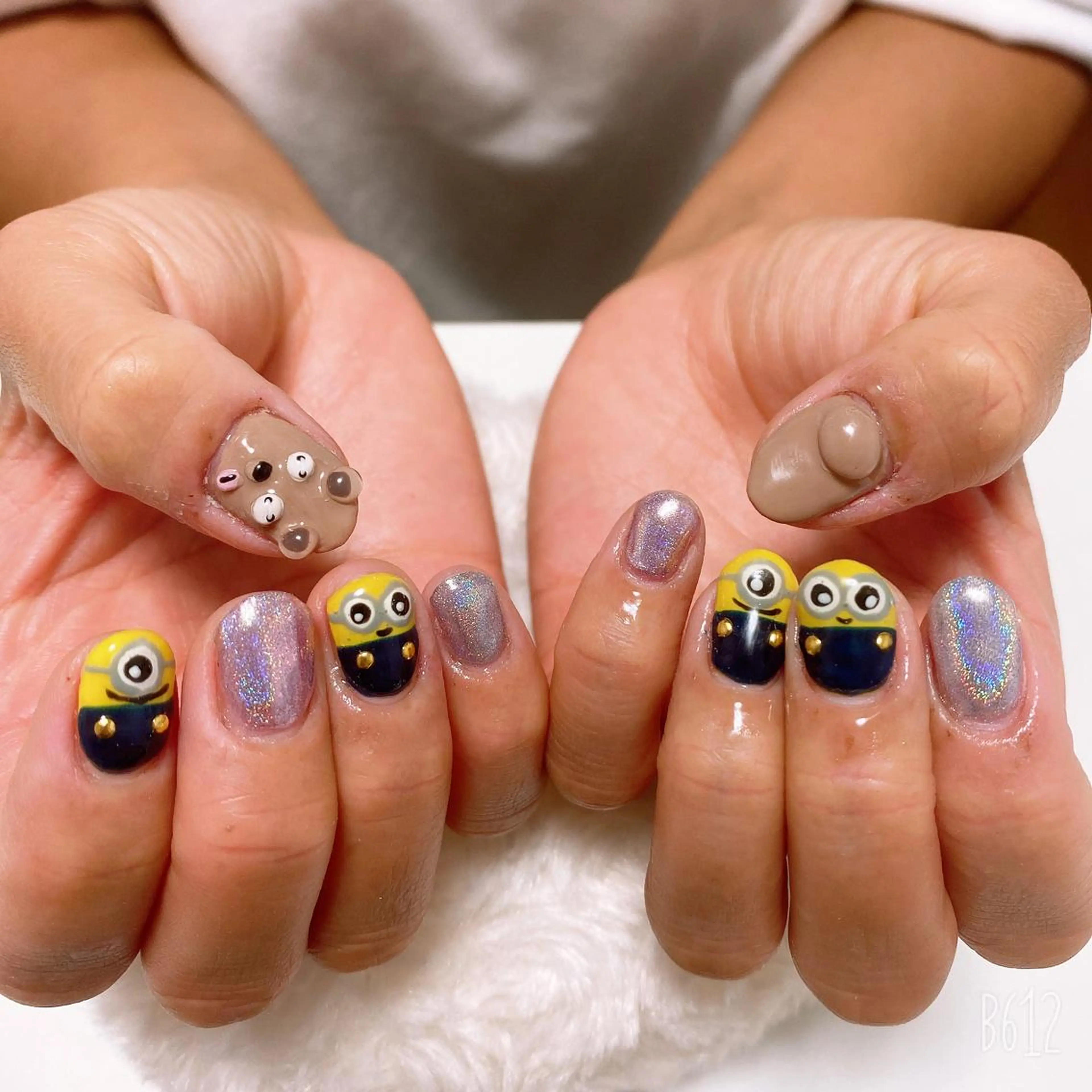 ネイル The Best Beauty受付担当のヘアスタイル