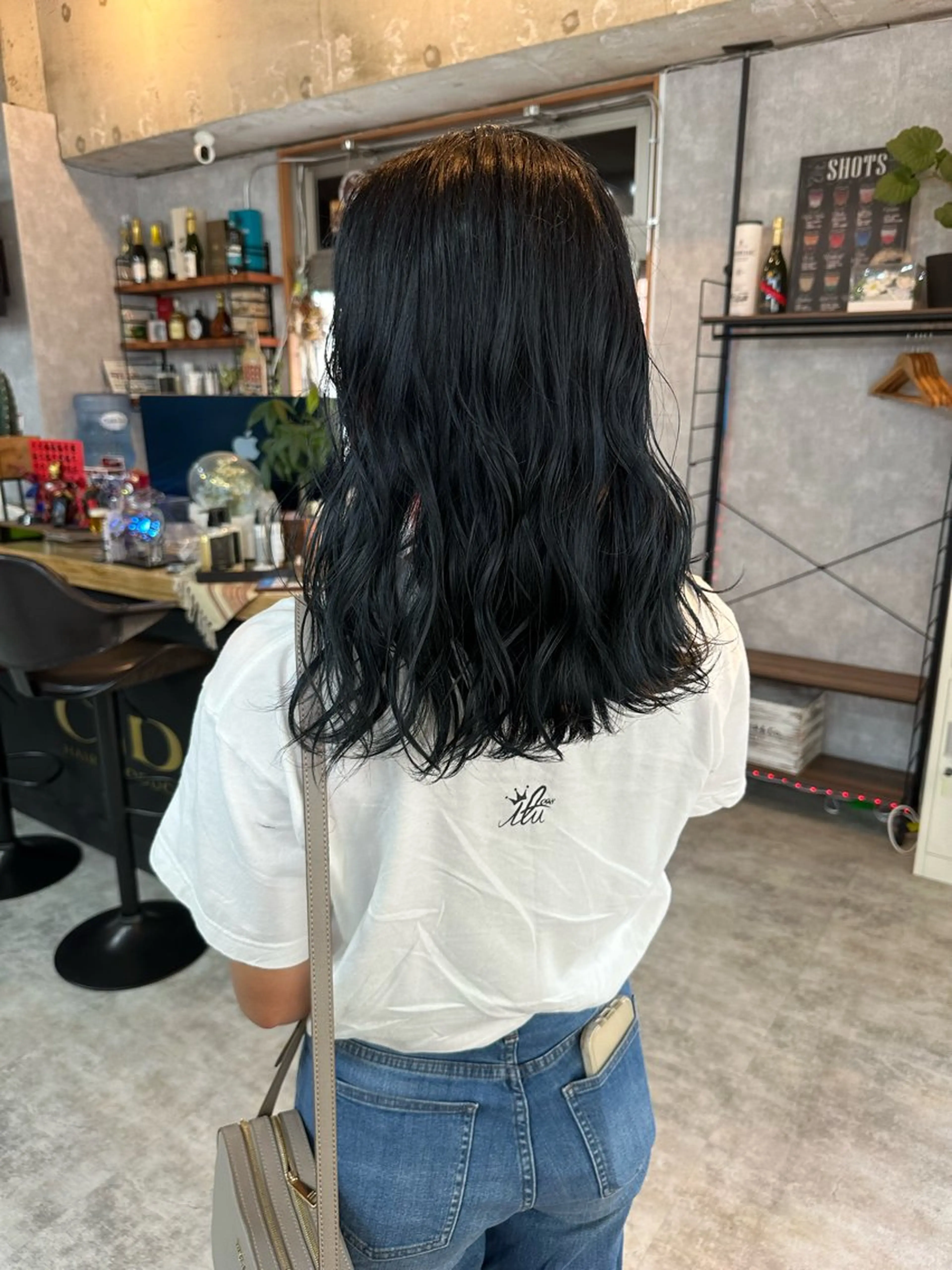 ミディアム 切りっぱなしボブ ショートボブ ボブ くびれヘア ハイライト カット ヘアカラー トリートメント C’LD hair  produce /シールドヘア所属・モテ髪/ボブ/ショー ト/アダチフウトのヘアスタイル