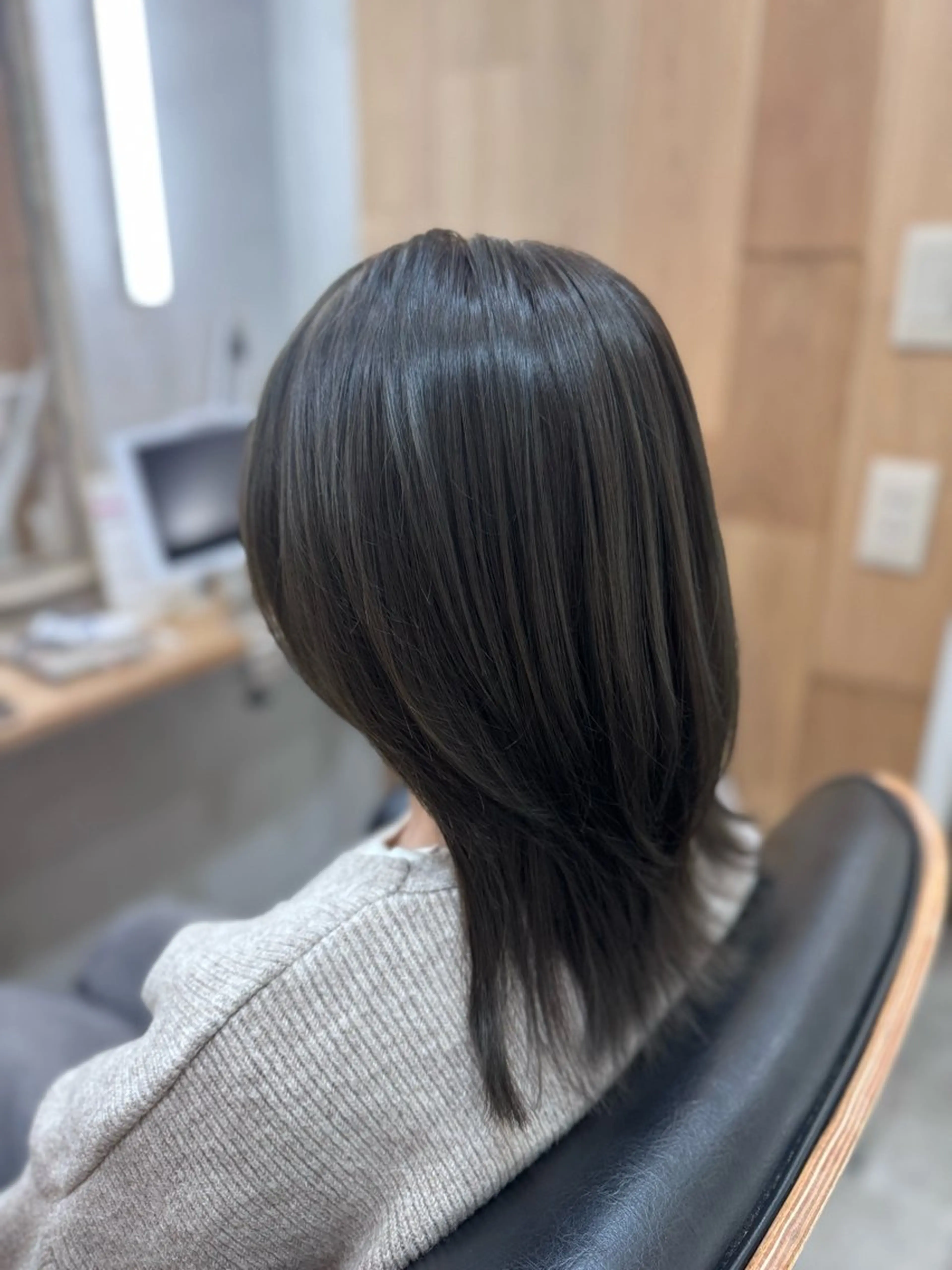 ミディアム カラー アッシュ 多賀 順平のヘアスタイル