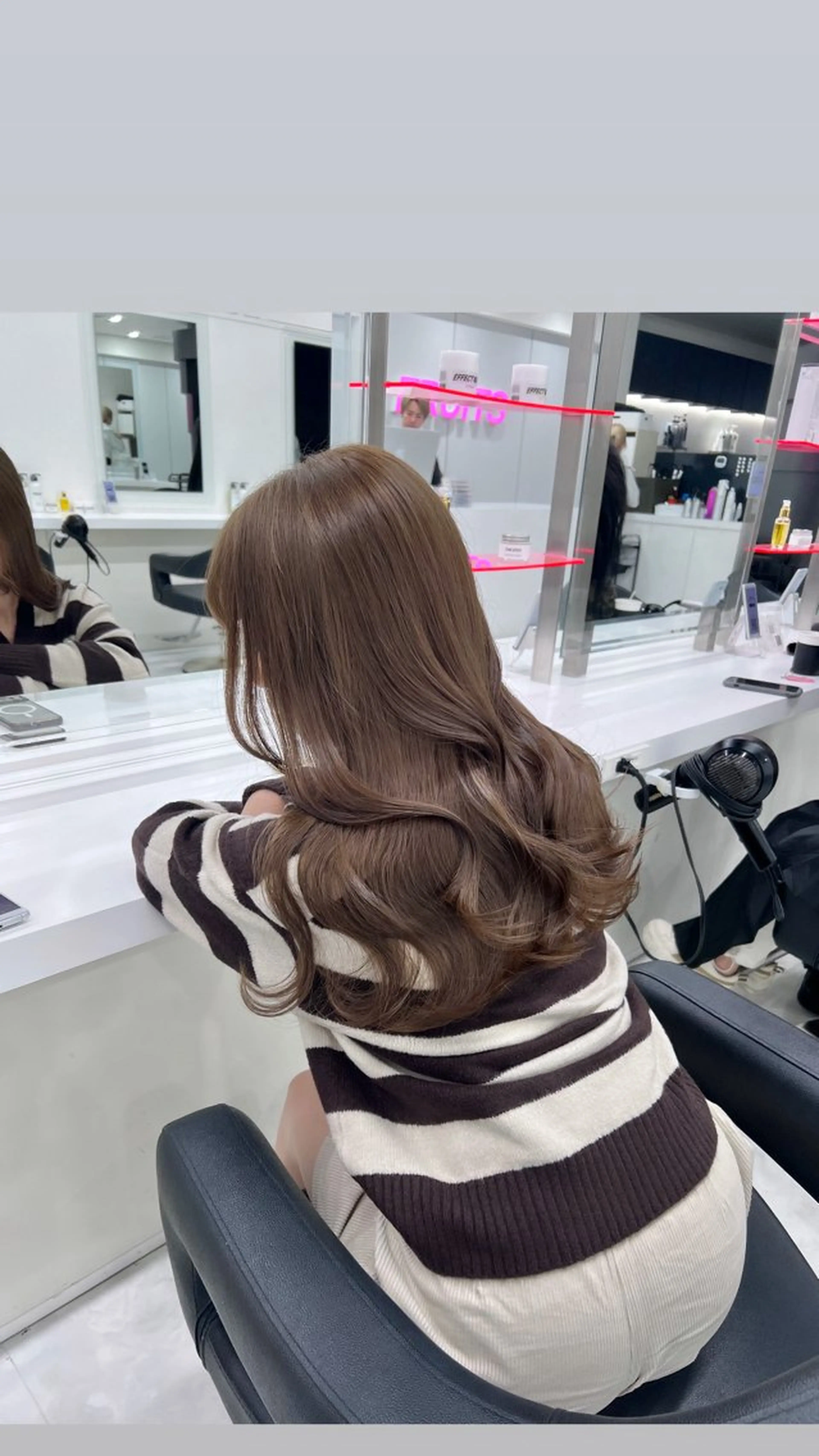 ロング カラー ブリーチ ダブルカラー ブリーチなしカラー 髪質改善 トリートメント オリーブカラー🫒 レイヤーカット✂︎のヘアスタイル